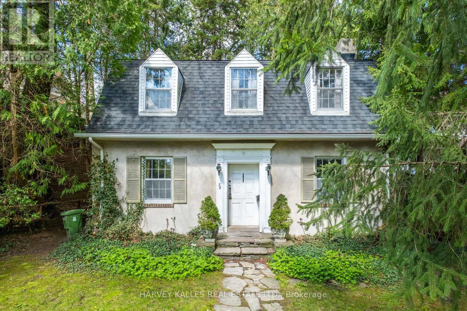 38 Donwoods Drive, Toronto, Ontario M4N 2G2 - Photo 2 - C13105714