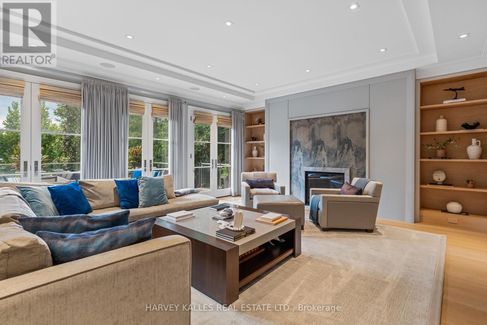 221 Dunvegan Road, Toronto, Ontario M5P 2P3 - Photo 4 - C13109682