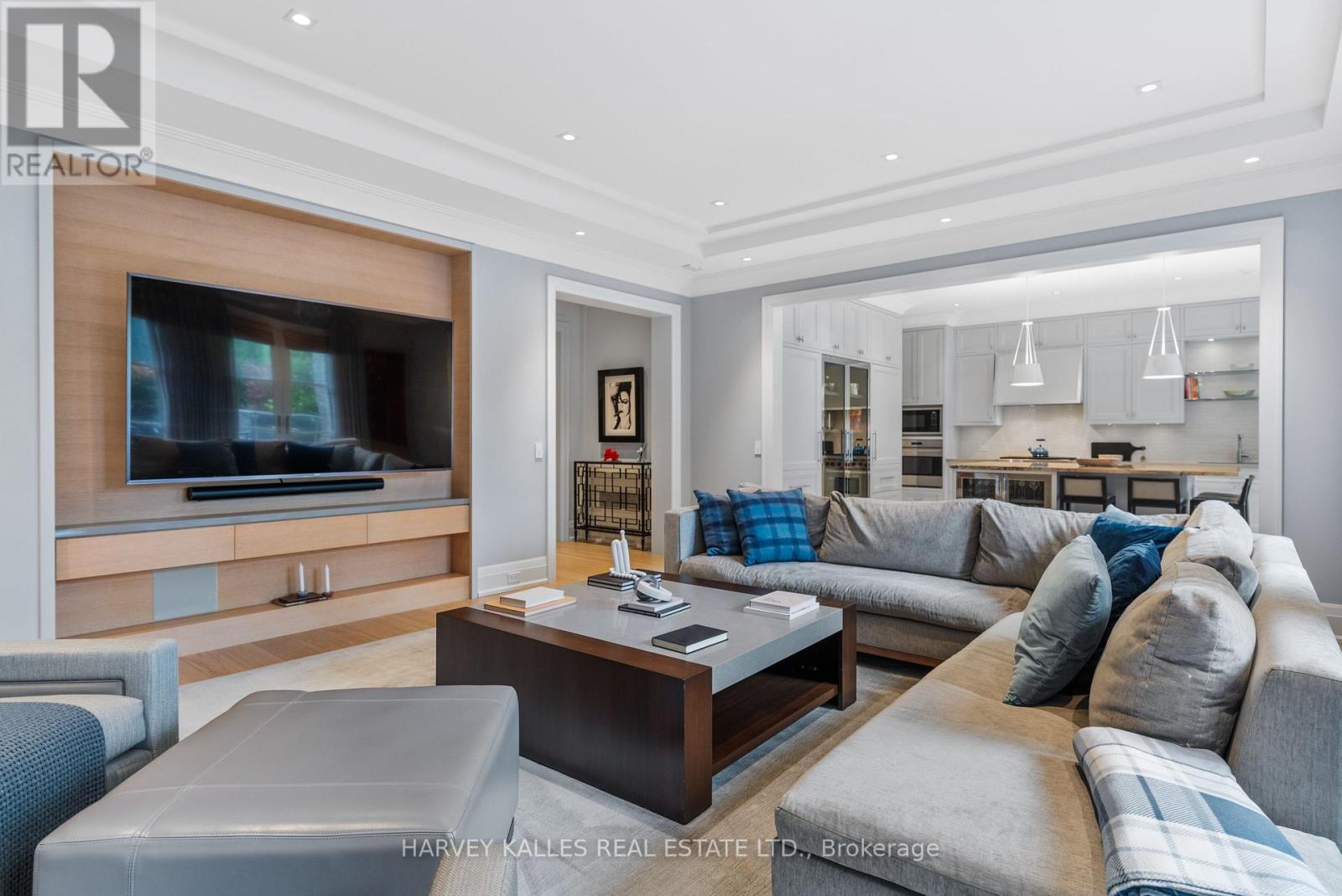 221 Dunvegan Road, Toronto, Ontario M5P 2P3 - Photo 5 - C13109682