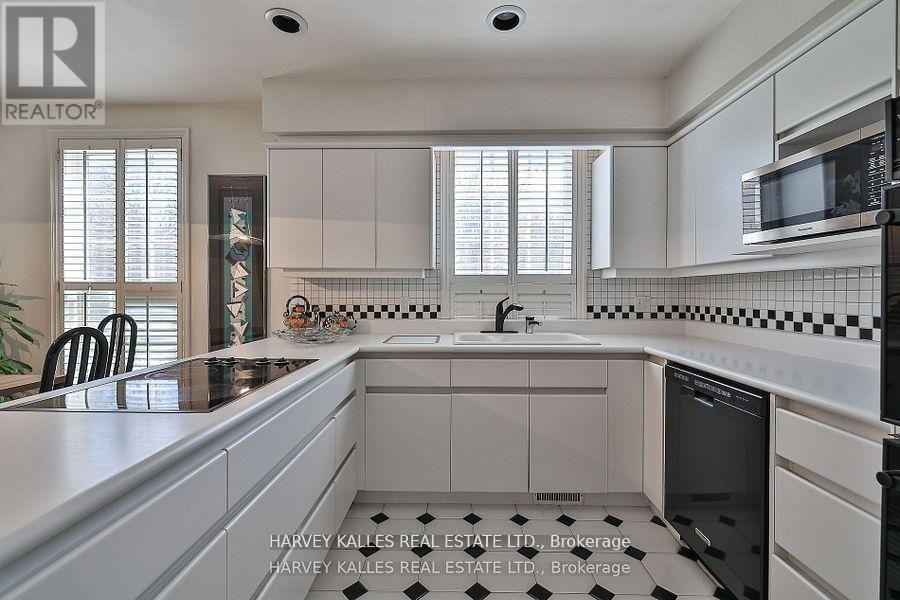 38 Fifeshire Road, Toronto, Ontario M2L 2G6 - Photo 11 - C13109790