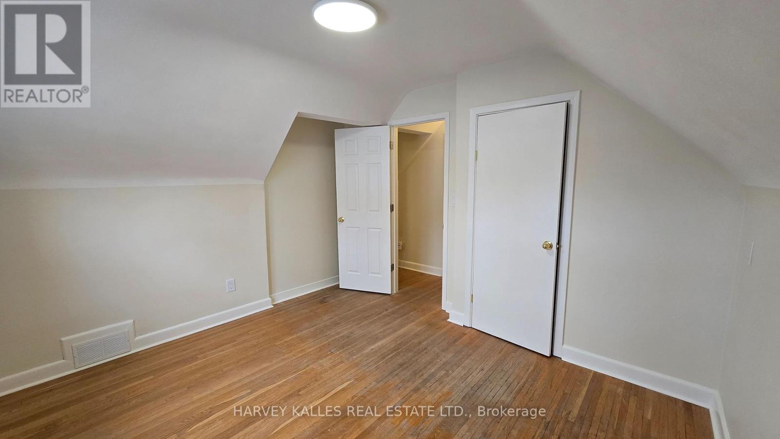 Upper - 279 Cornelius Parkway, Toronto, Ontario M3K 1T6 - Photo 24 - W13113674