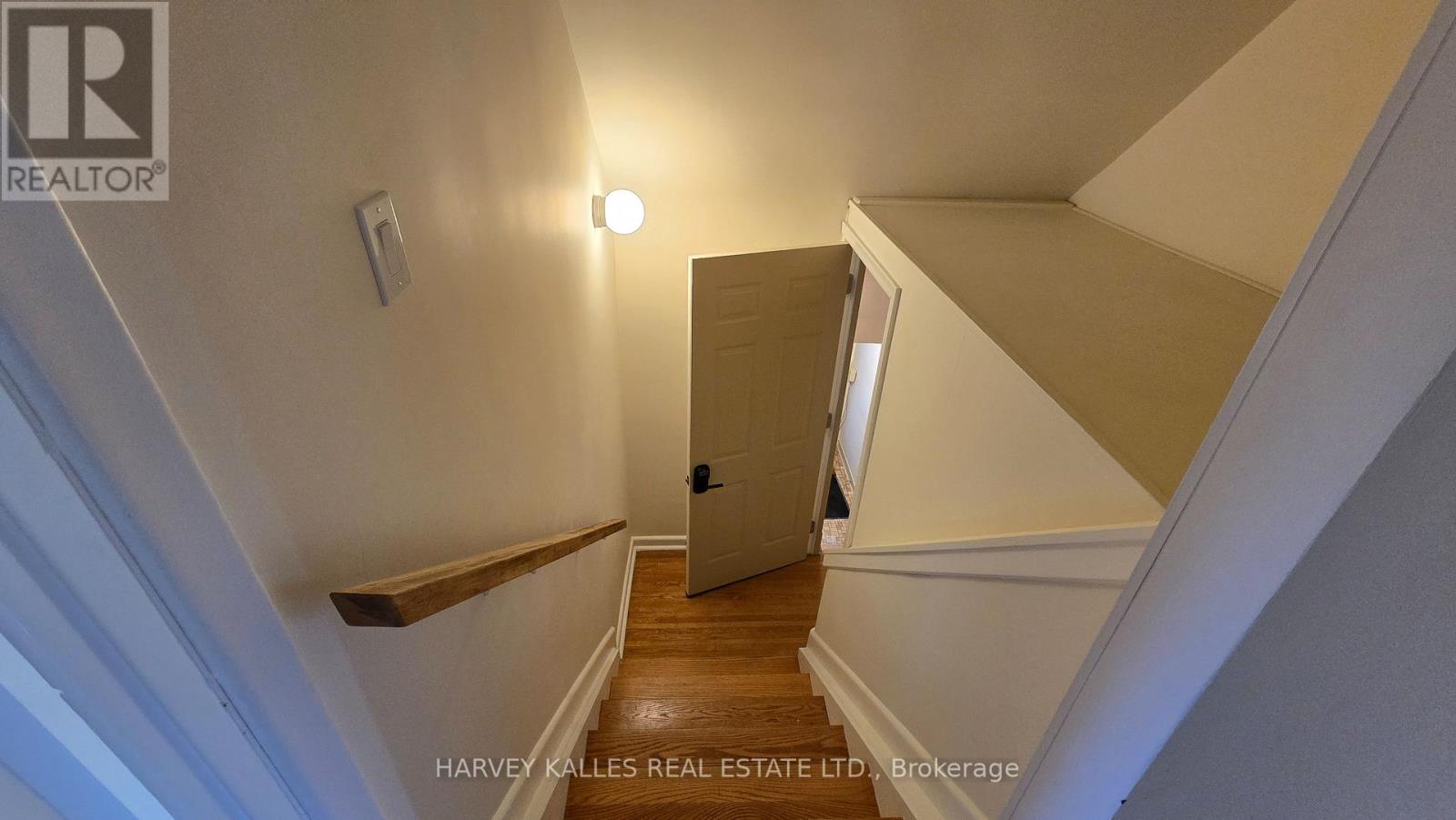 Upper - 279 Cornelius Parkway, Toronto, Ontario M3K 1T6 - Photo 29 - W13113674