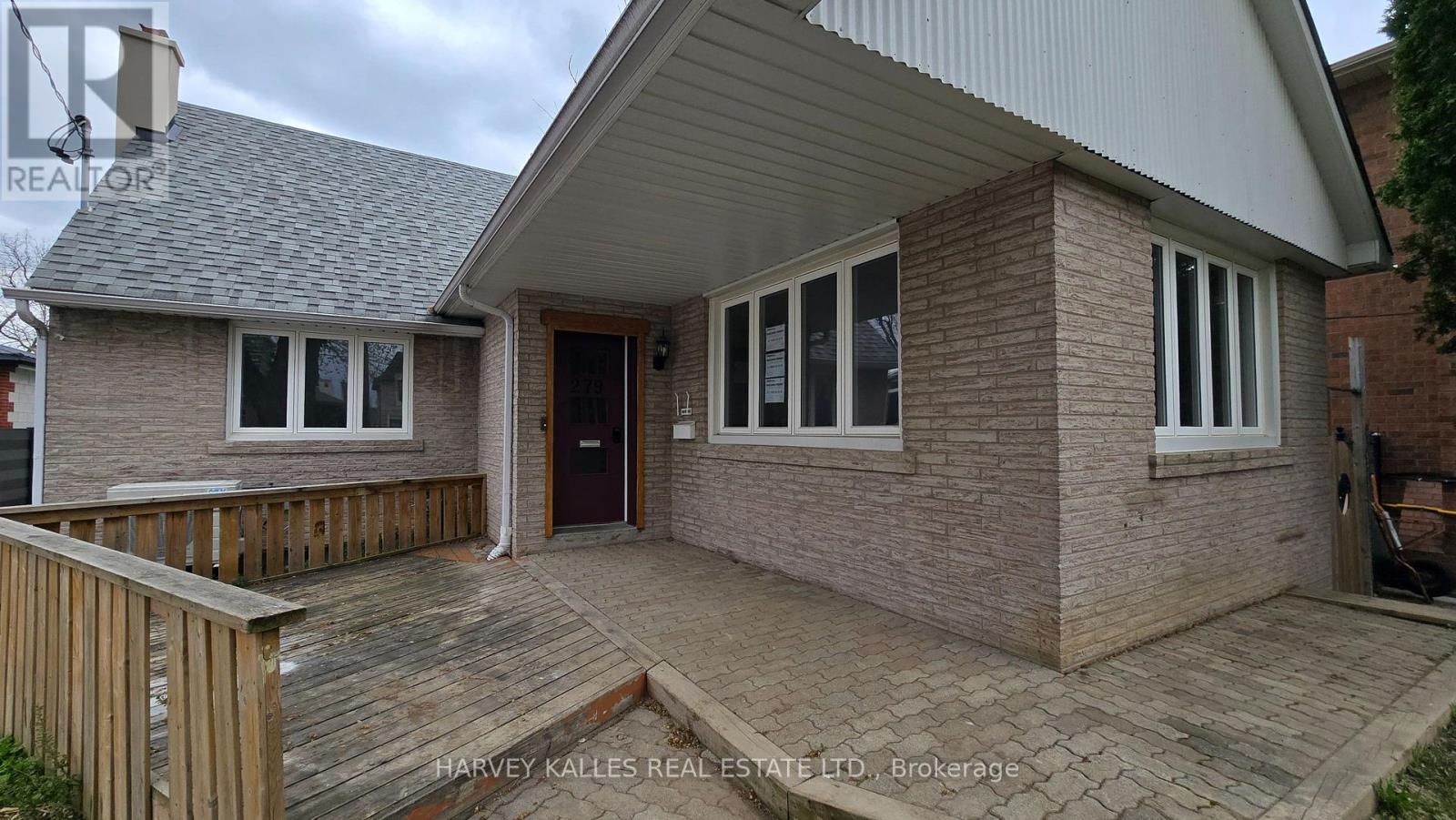 Upper - 279 Cornelius Parkway, Toronto, Ontario M3K 1T6 - Photo 3 - W13113674