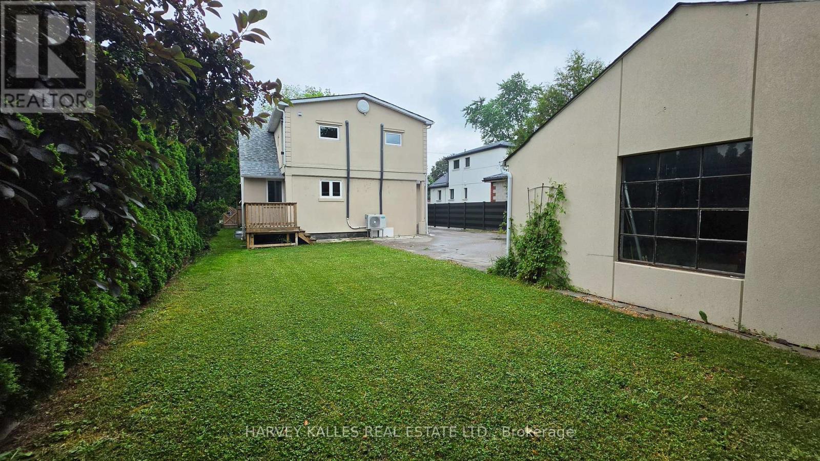 Upper - 279 Cornelius Parkway, Toronto, Ontario M3K 1T6 - Photo 30 - W13113674