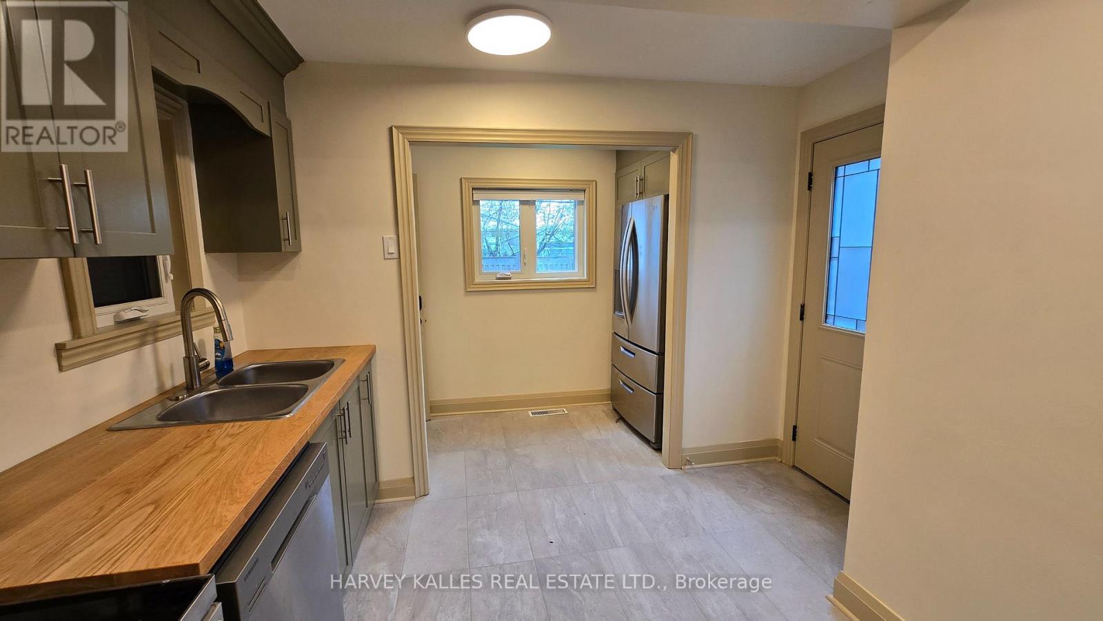 Main - 279 Cornelius Parkway, Toronto, Ontario  M3K 1T6 - Photo 12 - W13113698