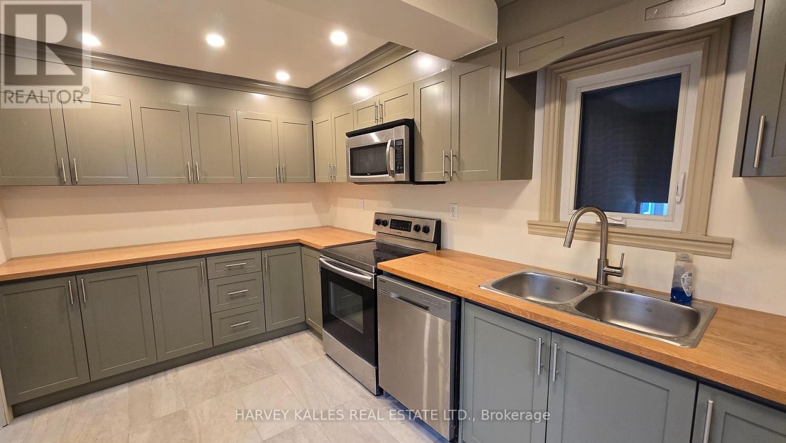 Main - 279 Cornelius Parkway, Toronto, Ontario  M3K 1T6 - Photo 15 - W13113698