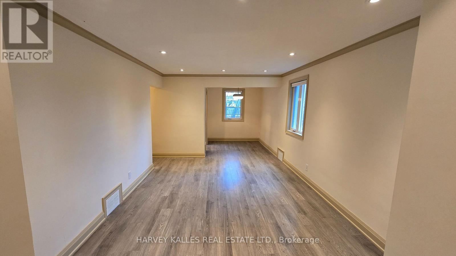 Main - 279 Cornelius Parkway, Toronto, Ontario  M3K 1T6 - Photo 9 - W13113698
