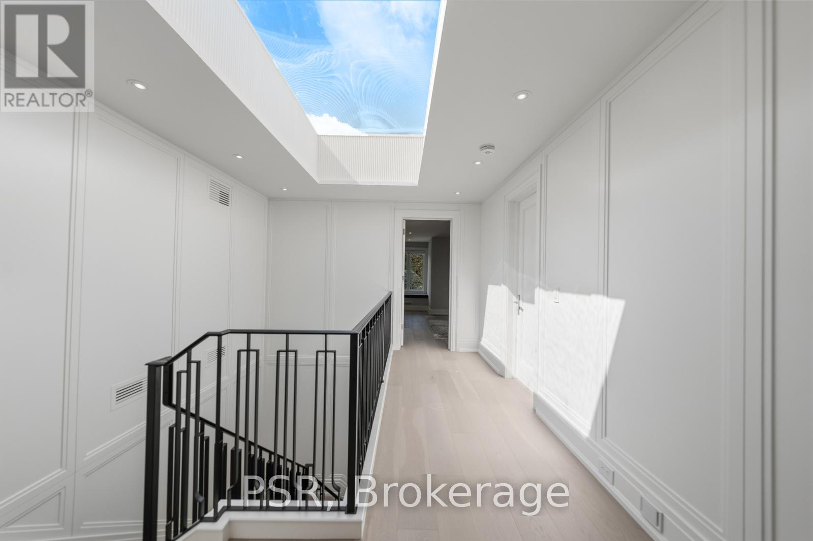 117 Yonge Boulevard, Toronto, Ontario  M5M 3H2 - Photo 35 - C13116970