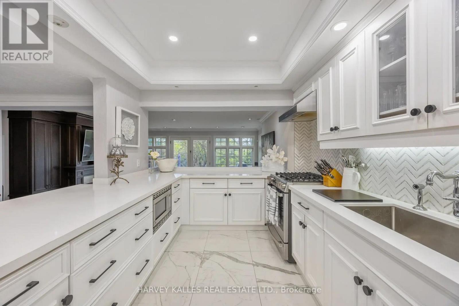 141 Old Forest Hill Road, Toronto, Ontario  M5N 2N7 - Photo 16 - C13119552