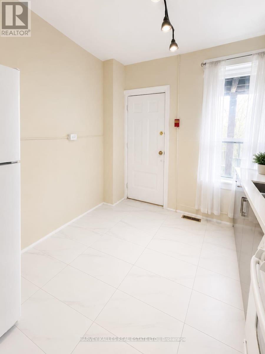 2nd Flr - 1355 Danforth Avenue, Toronto, Ontario  M4J 1N1 - Photo 8 - E13121410