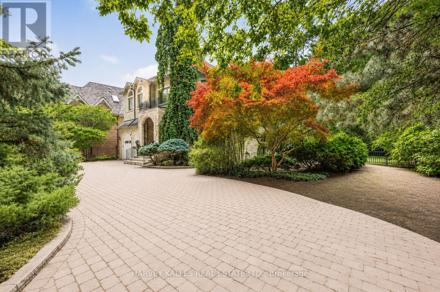 1 KNIGHTSWOOD ROAD, Toronto, Ontario
