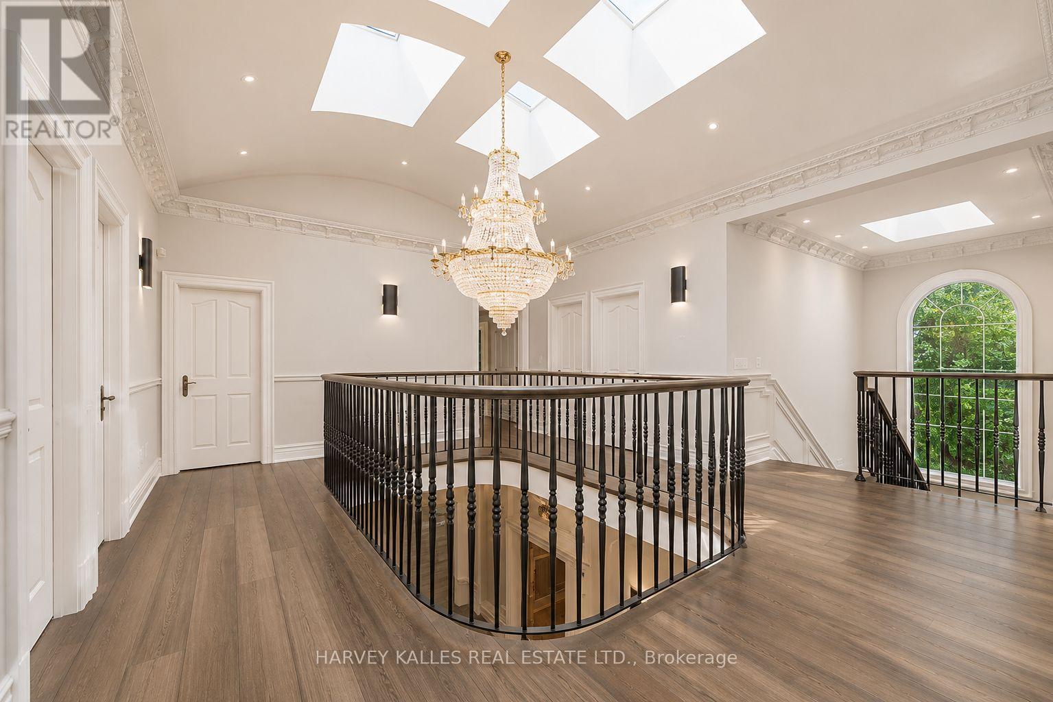 1 Knightswood Road, Toronto, Ontario  M4N 2G9 - Photo 14 - C13135628