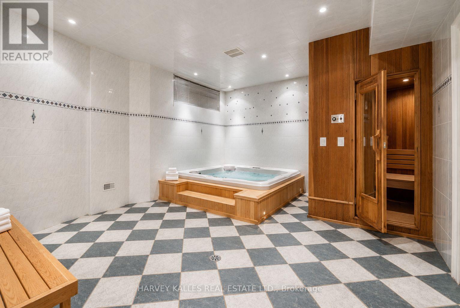 1 Knightswood Road, Toronto, Ontario  M4N 2G9 - Photo 24 - C13135628