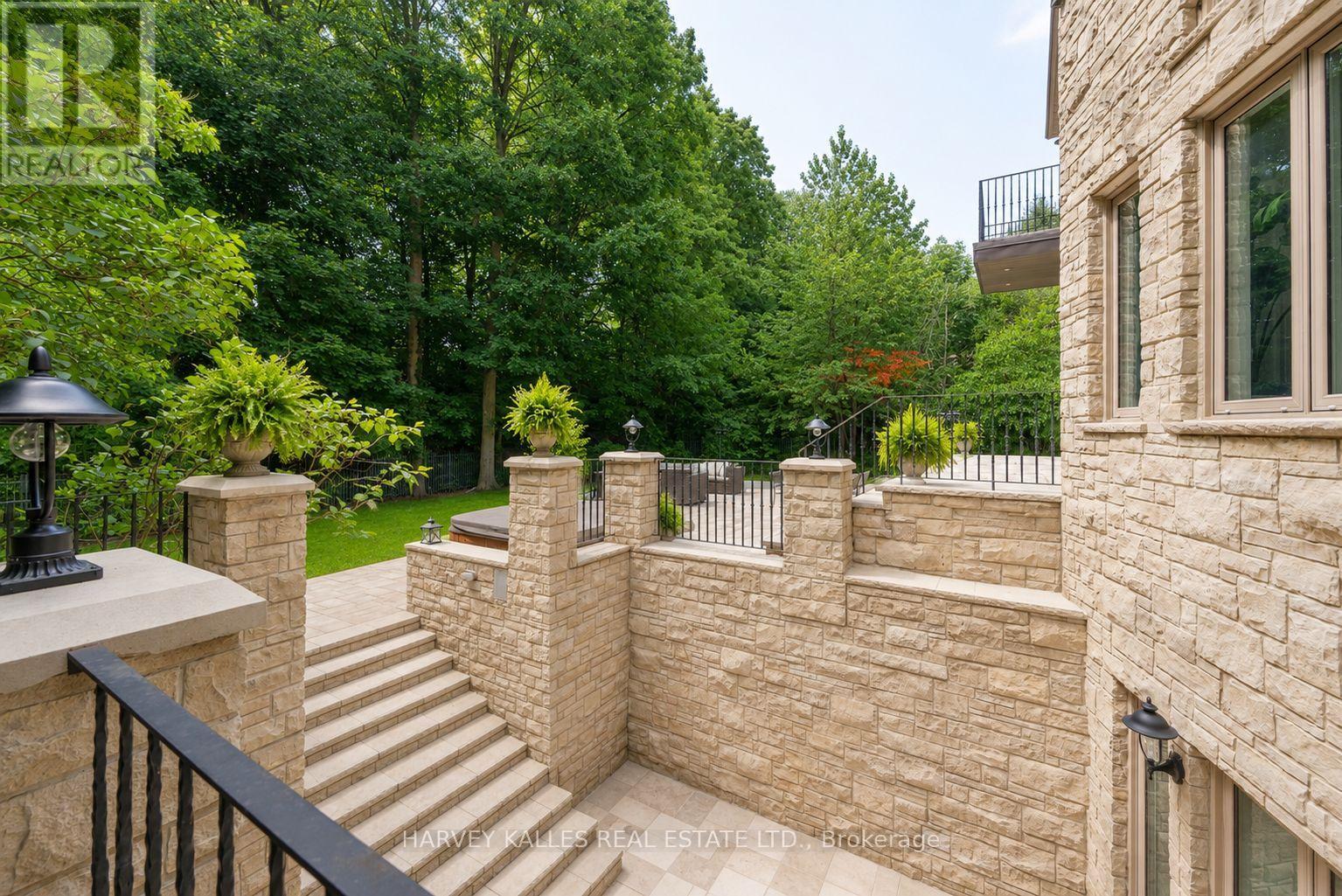 1 Knightswood Road, Toronto, Ontario  M4N 2G9 - Photo 27 - C13135628