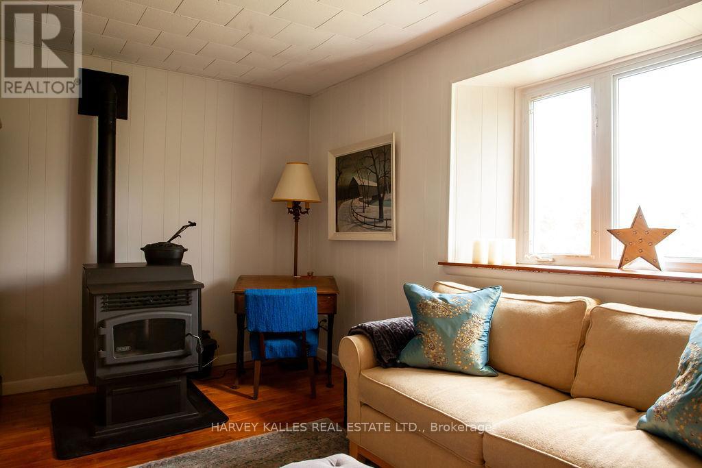 8 School House Road, Prince Edward County, Ontario K0K 2P0 - Photo 12 - X13141176