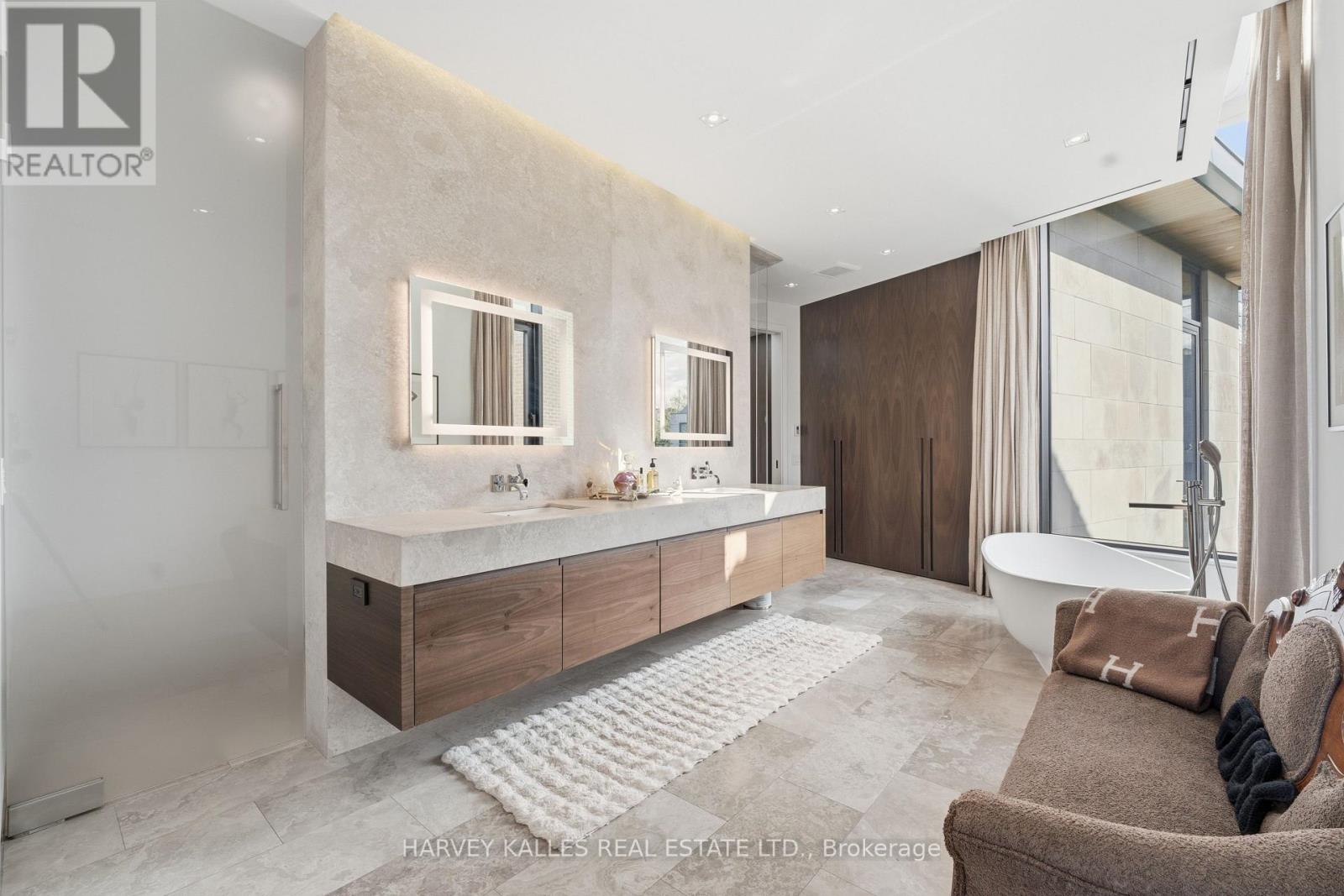 43 Hillholm Road, Toronto, Ontario  M5P 1M4 - Photo 19 - C13142106