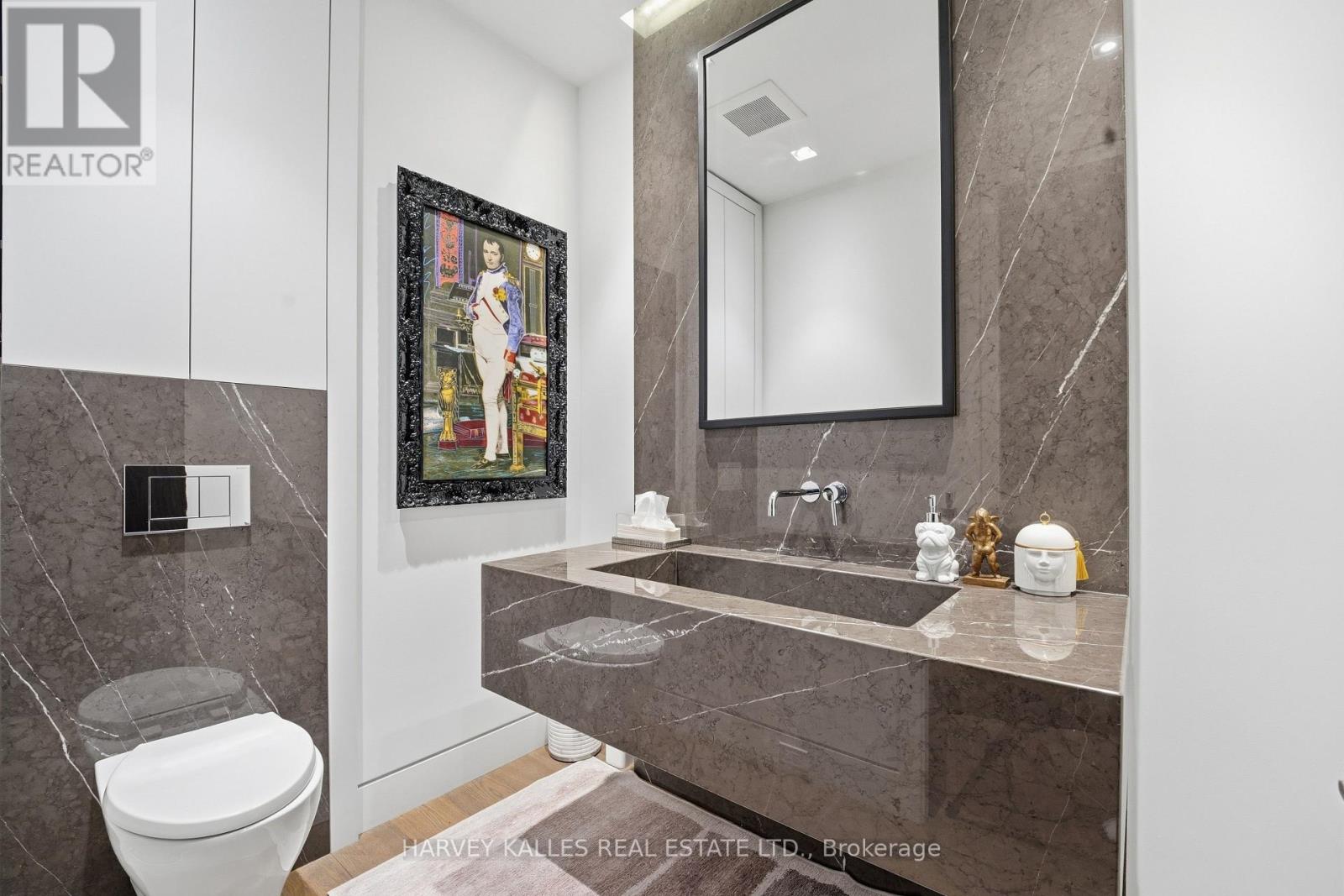 43 Hillholm Road, Toronto, Ontario  M5P 1M4 - Photo 8 - C13142106