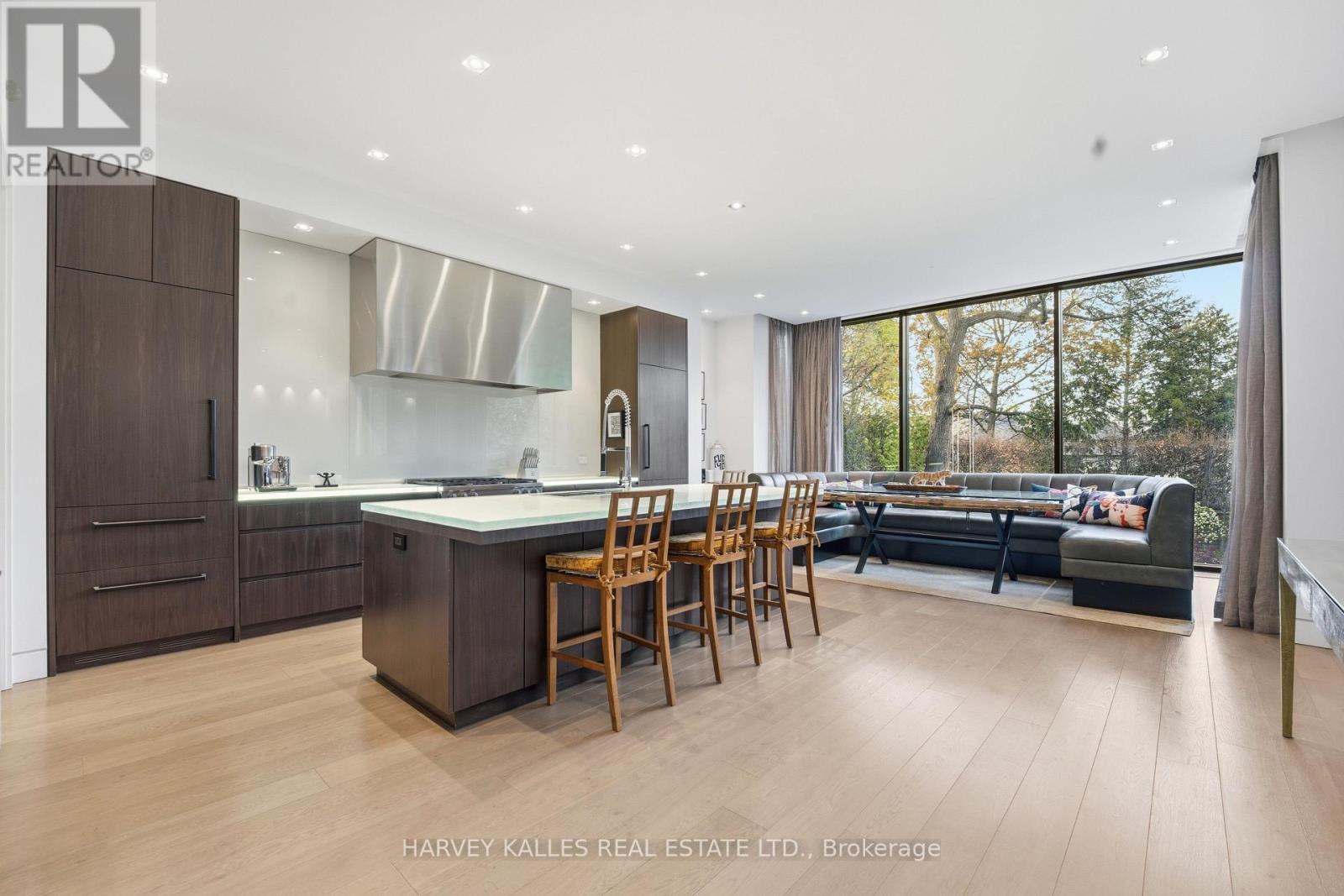 43 Hillholm Road, Toronto, Ontario  M5P 1M4 - Photo 9 - C13142106