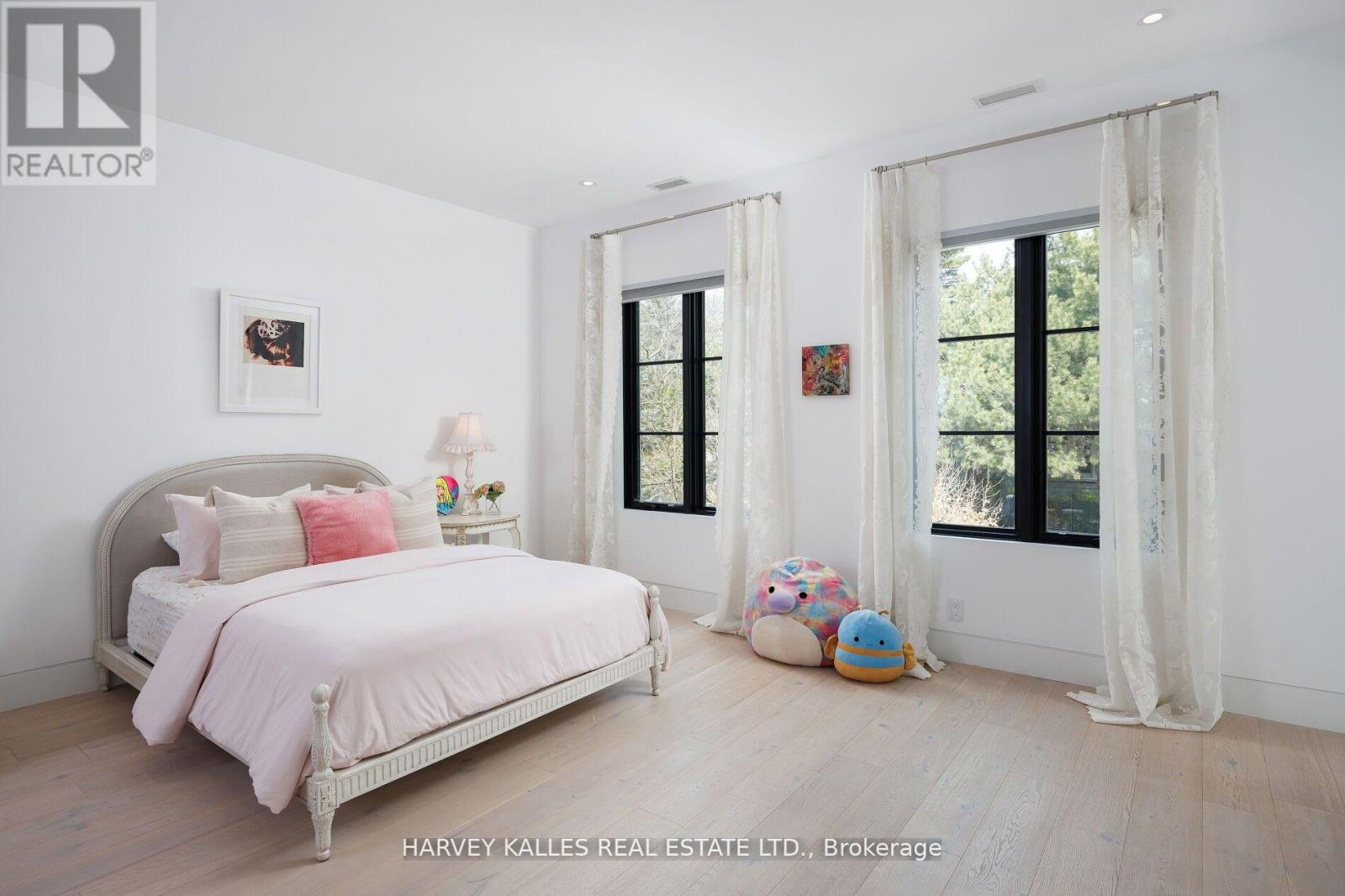 5 Dewbourne Avenue, Toronto, Ontario  M5P 1Z1 - Photo 31 - C13142424