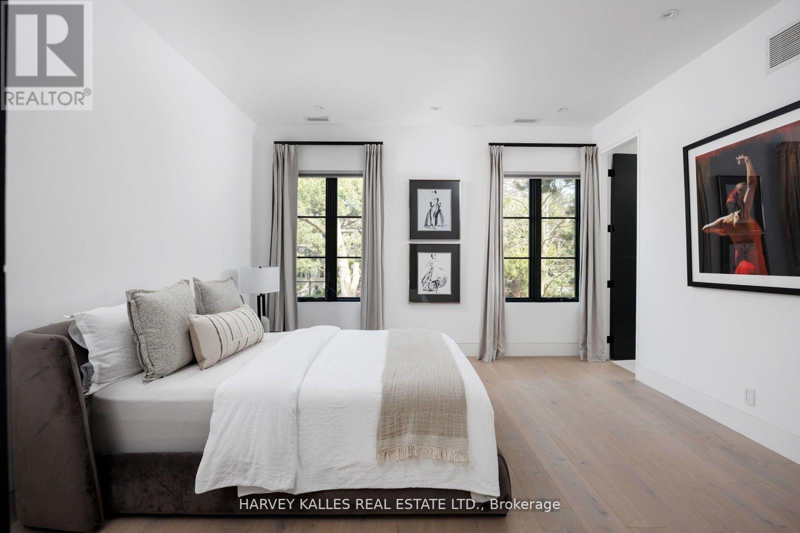 5 Dewbourne Avenue, Toronto, Ontario  M5P 1Z1 - Photo 33 - C13142424