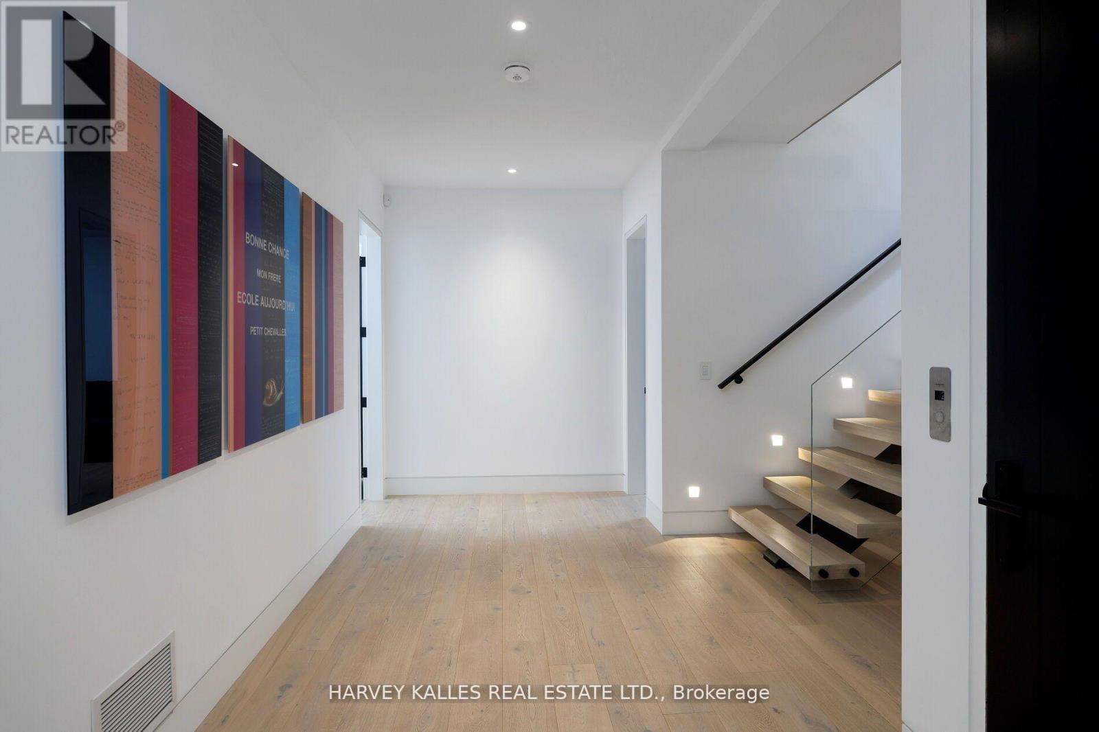 5 Dewbourne Avenue, Toronto, Ontario  M5P 1Z1 - Photo 43 - C13142424