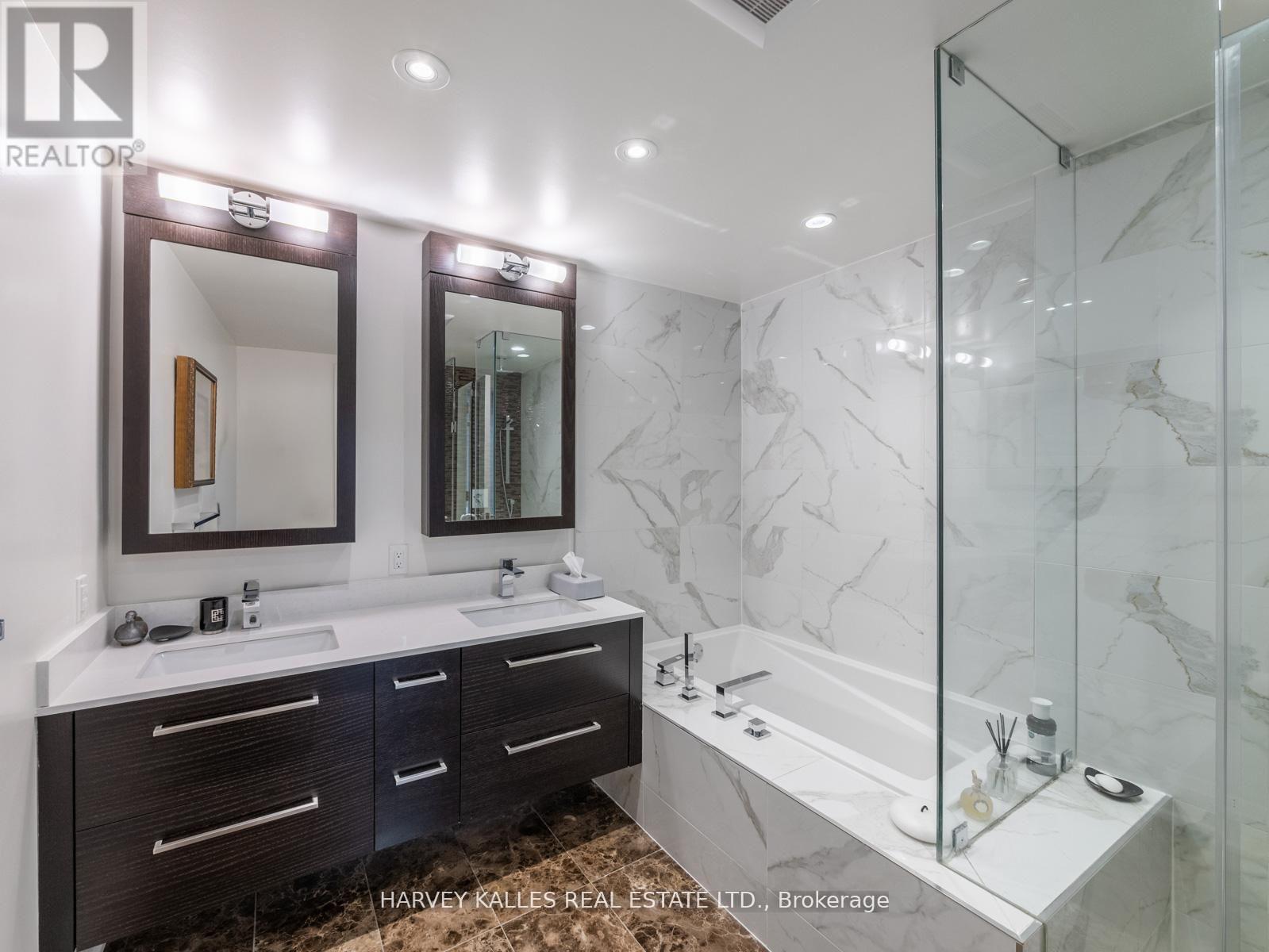 2460a Bayview Avenue, Toronto, Ontario M2L 0A3 - Photo 31 - C13145610