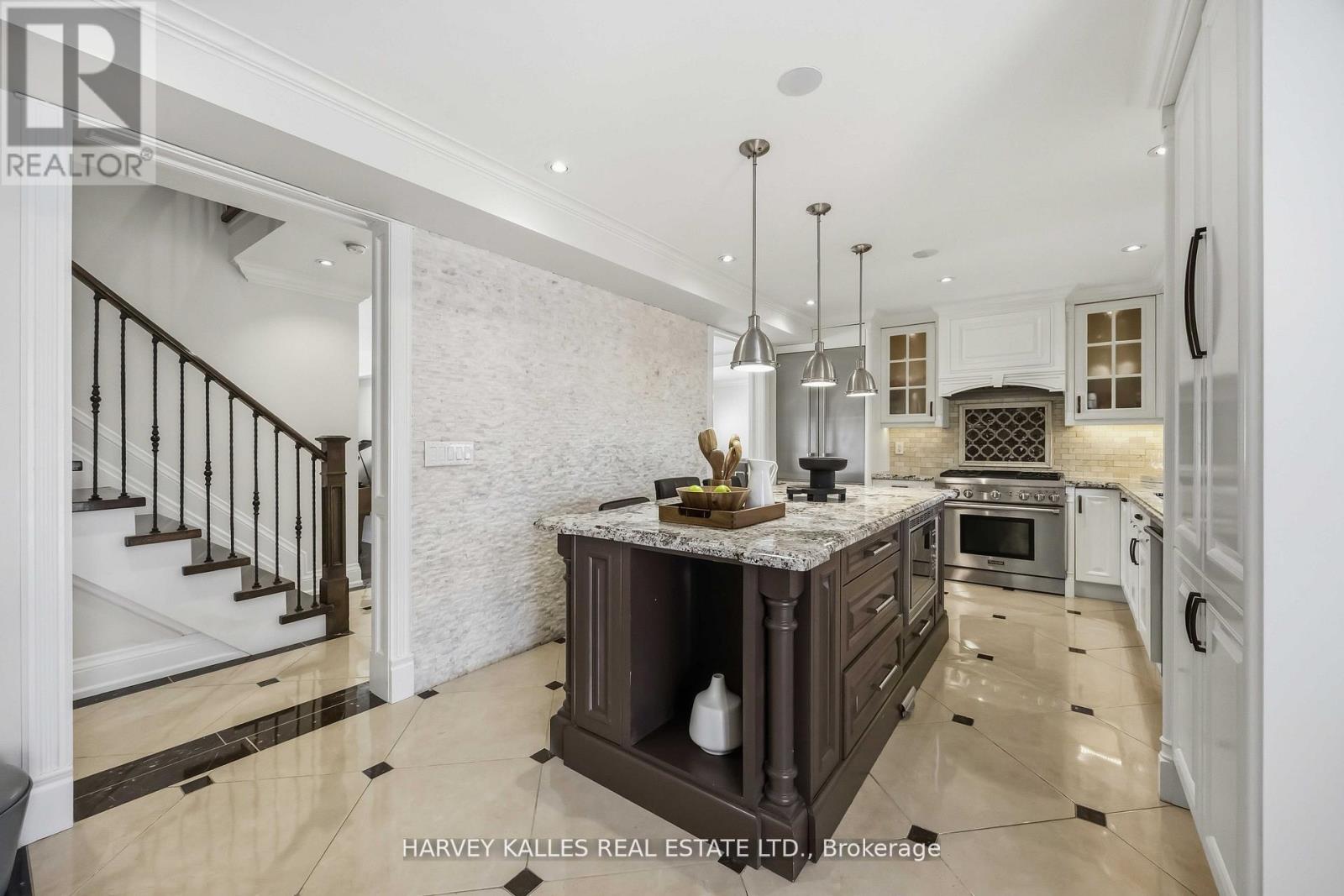 27 Ashley Park Road, Toronto, Ontario M9A 4C9 - Photo 12 - W13146672