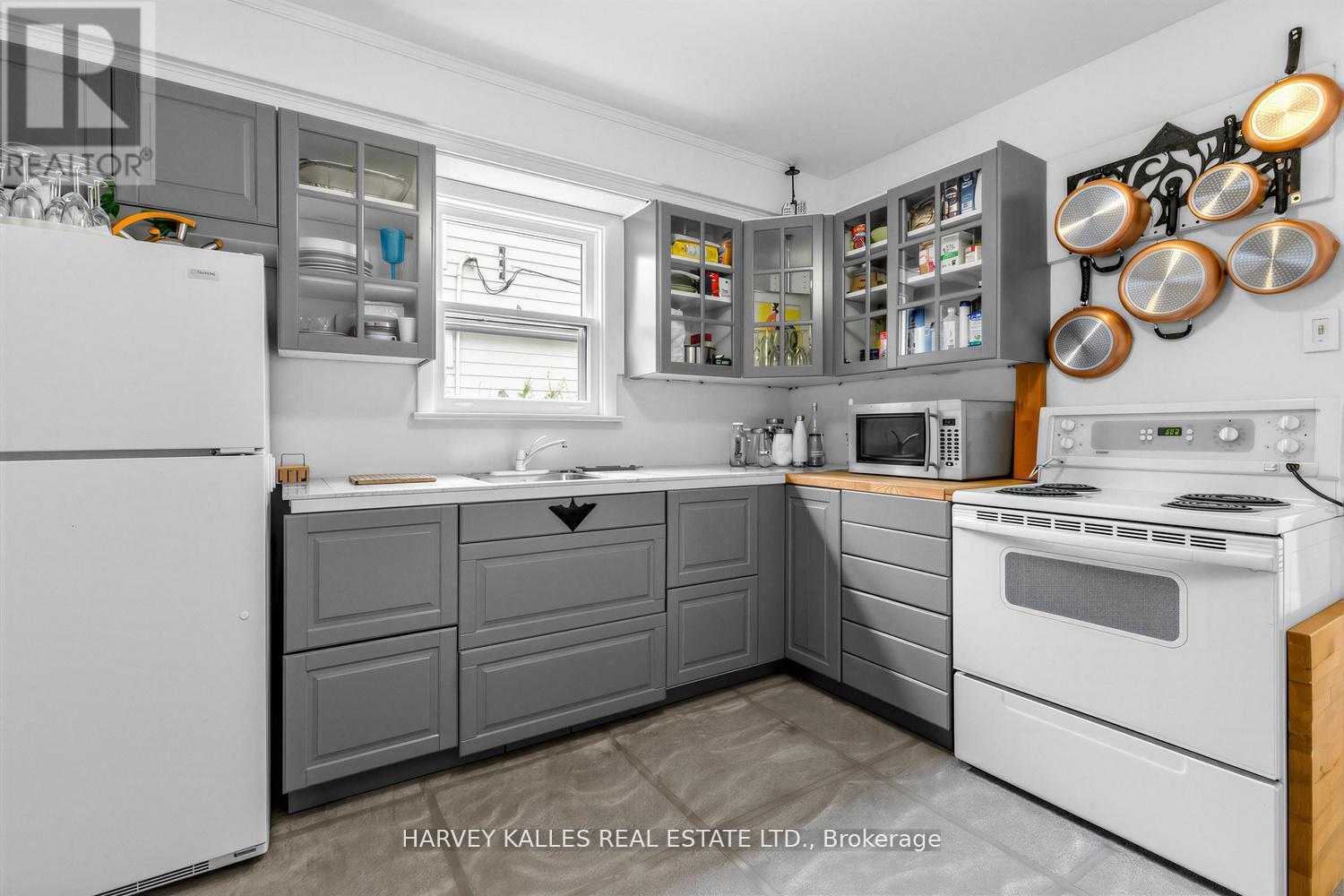 246 Burnett Avenue, Toronto, Ontario  M2N 1V8 - Photo 11 - C13148476