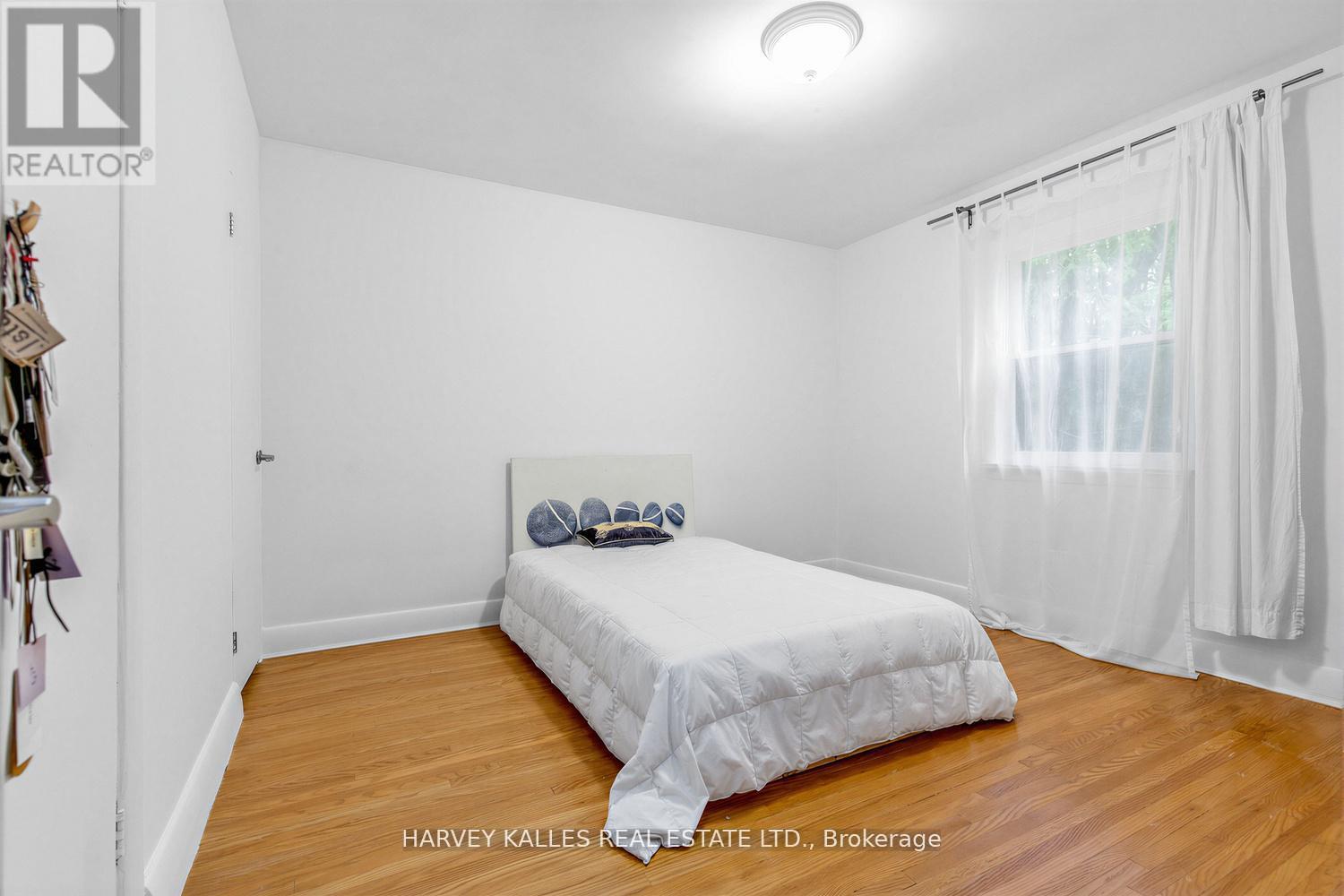 246 Burnett Avenue, Toronto, Ontario  M2N 1V8 - Photo 13 - C13148476