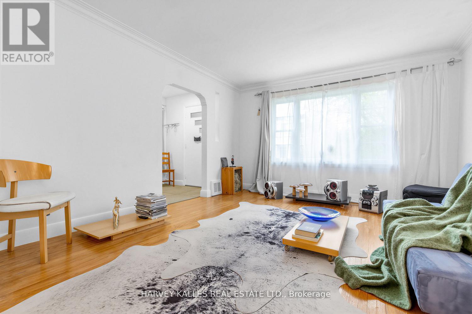 246 Burnett Avenue, Toronto, Ontario  M2N 1V8 - Photo 4 - C13148476