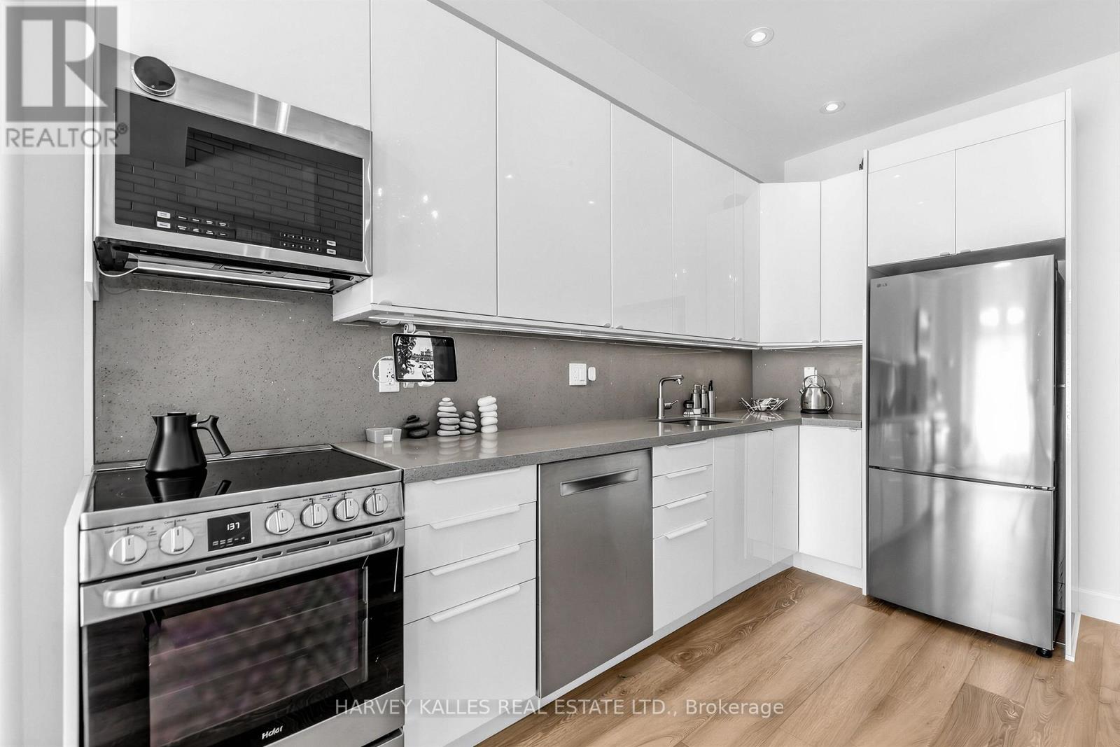 210 Gerrard Street E, Toronto, Ontario M5A 2E6 - Photo 12 - C13152164