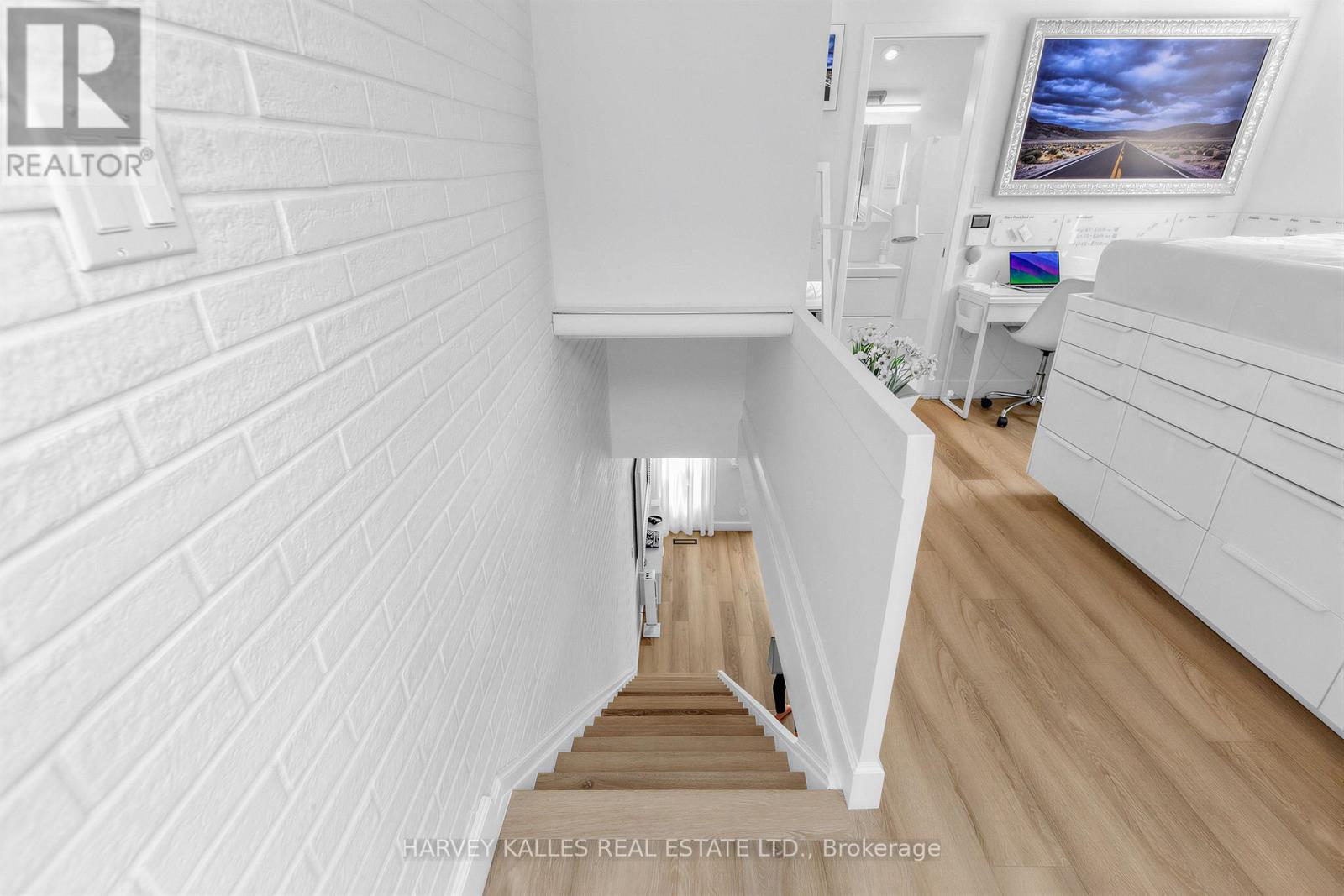 210 Gerrard Street E, Toronto, Ontario M5A 2E6 - Photo 19 - C13152164