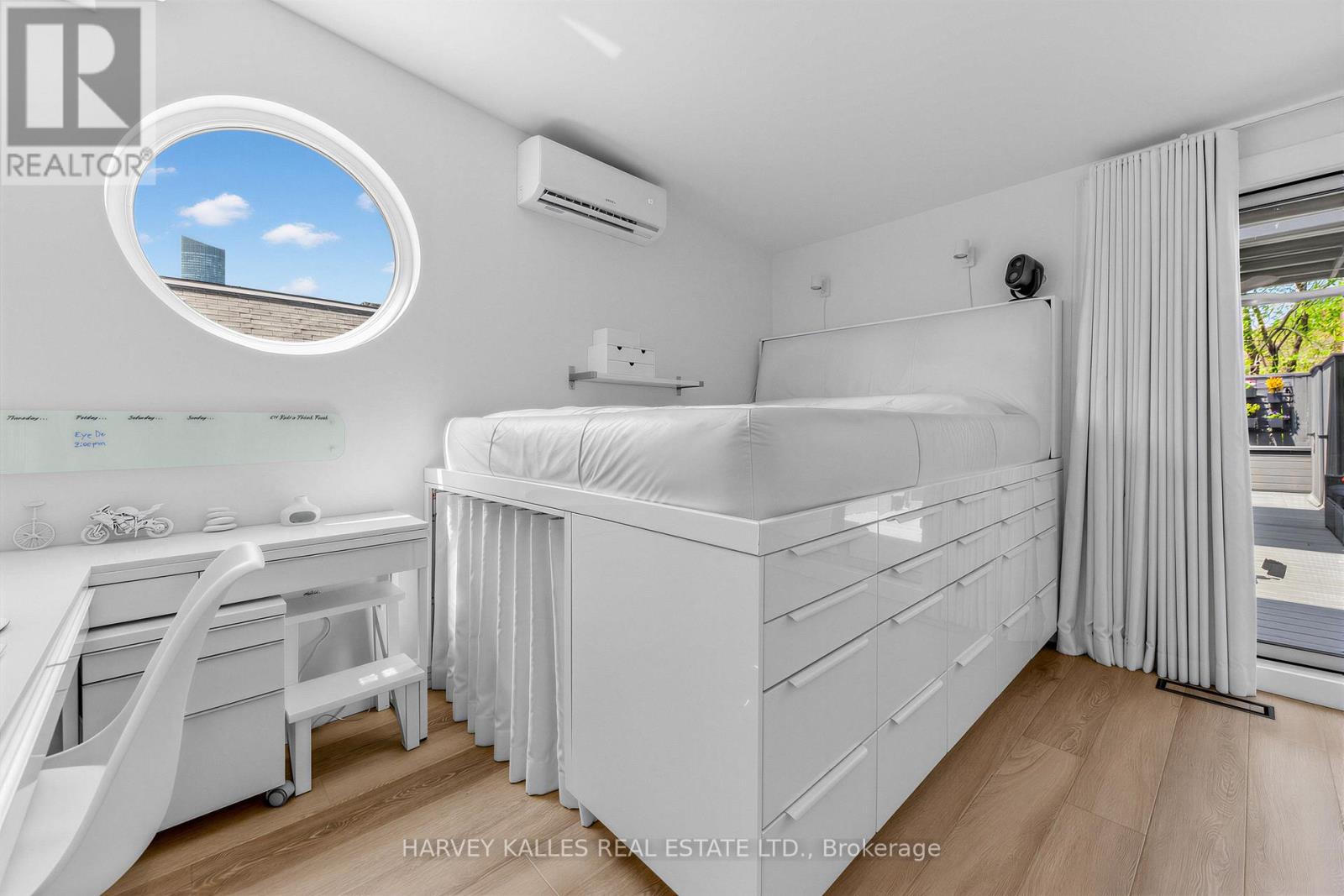210 Gerrard Street E, Toronto, Ontario M5A 2E6 - Photo 21 - C13152164