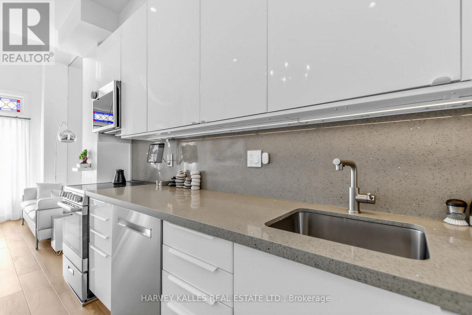 210 Gerrard Street E, Toronto, Ontario M5A 2E6 - Photo 11 - C13152204