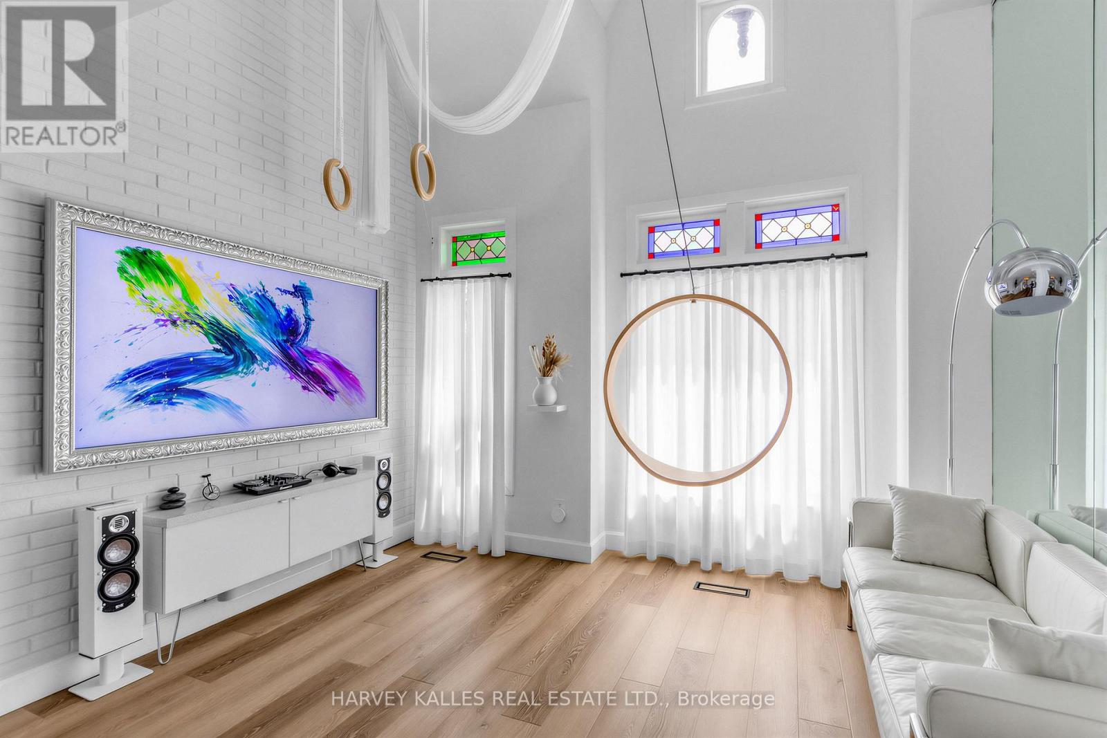 210 Gerrard Street E, Toronto, Ontario M5A 2E6 - Photo 4 - C13152204
