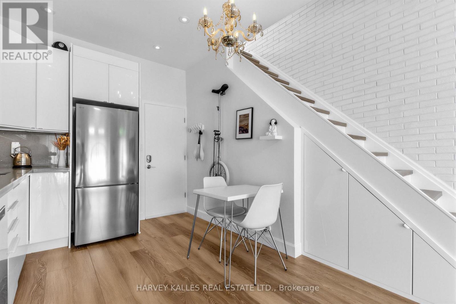 210 Gerrard Street E, Toronto, Ontario M5A 2E6 - Photo 9 - C13152204