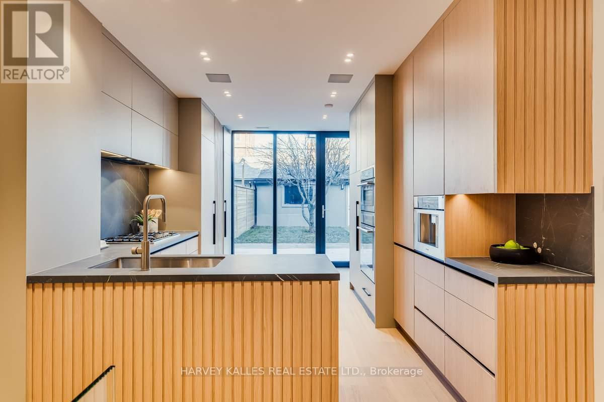 179 Palmerston Avenue, Toronto, Ontario  M6J 2J3 - Photo 16 - C13155380