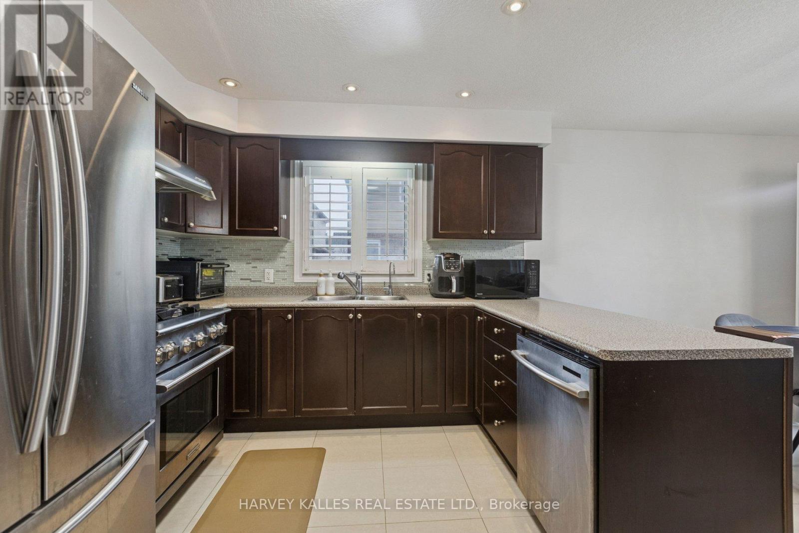 409 Tealby Crescent, Waterloo, Ontario N2J 4Y8 - Photo 12 - X13161324