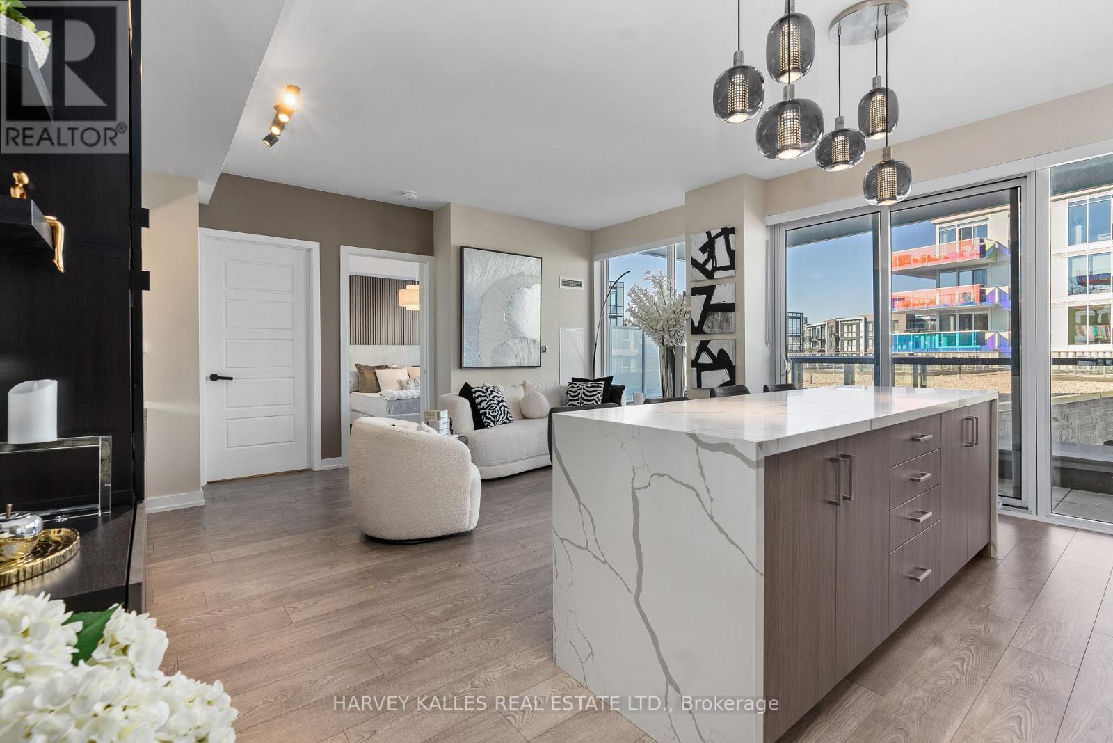 303 - 333 Sunseeker Avenue, Innisfil, Ontario  L9S 0M7 - Photo 10 - N13163906