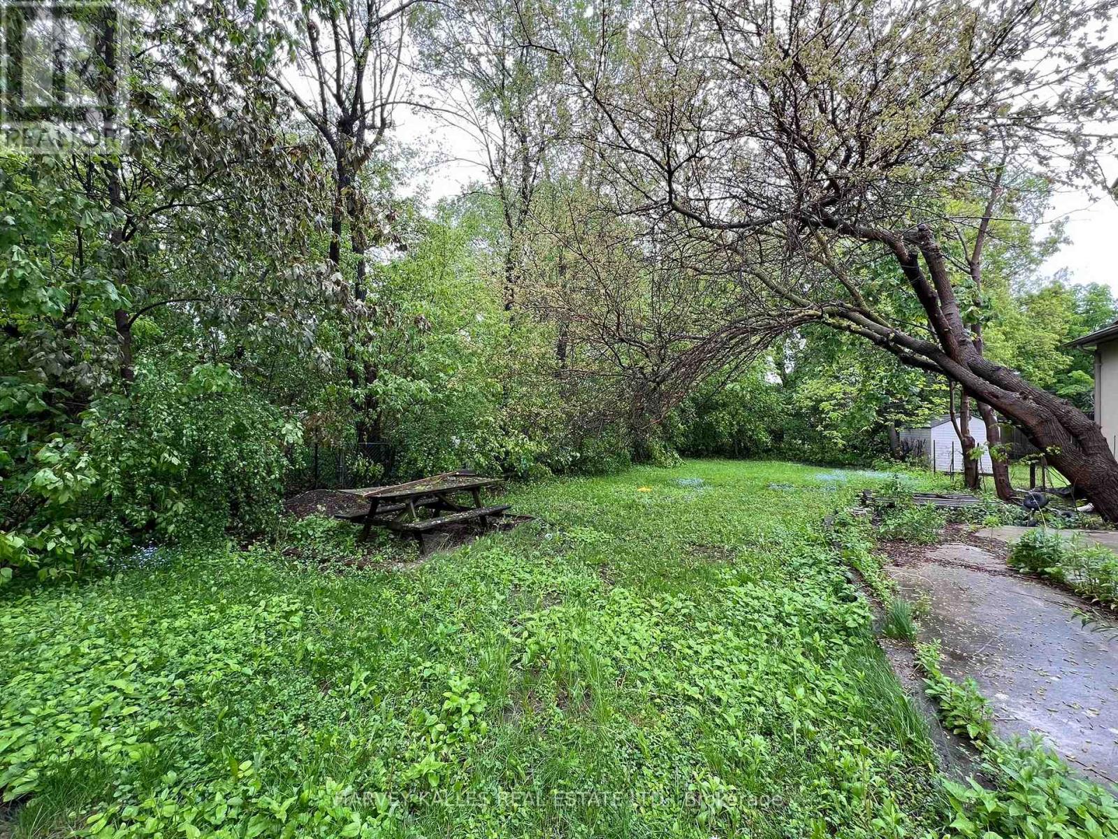 112 Allingham Gardens, Toronto, Ontario M3H 1Y2 - Photo 3 - C13170360
