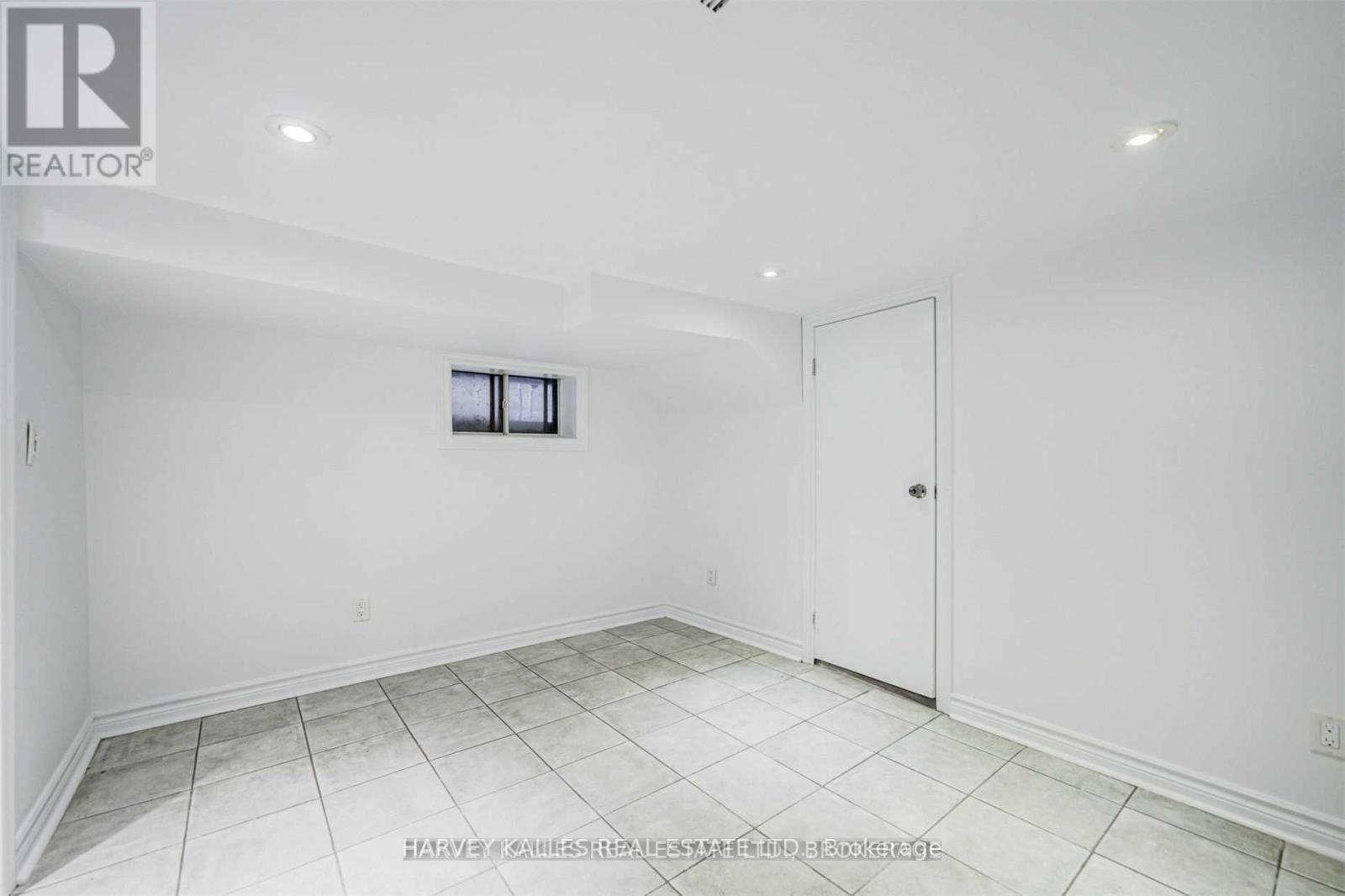 Lower - 184 Cedric Avenue, Toronto, Ontario  M6C 3X8 - Photo 12 - C13172438