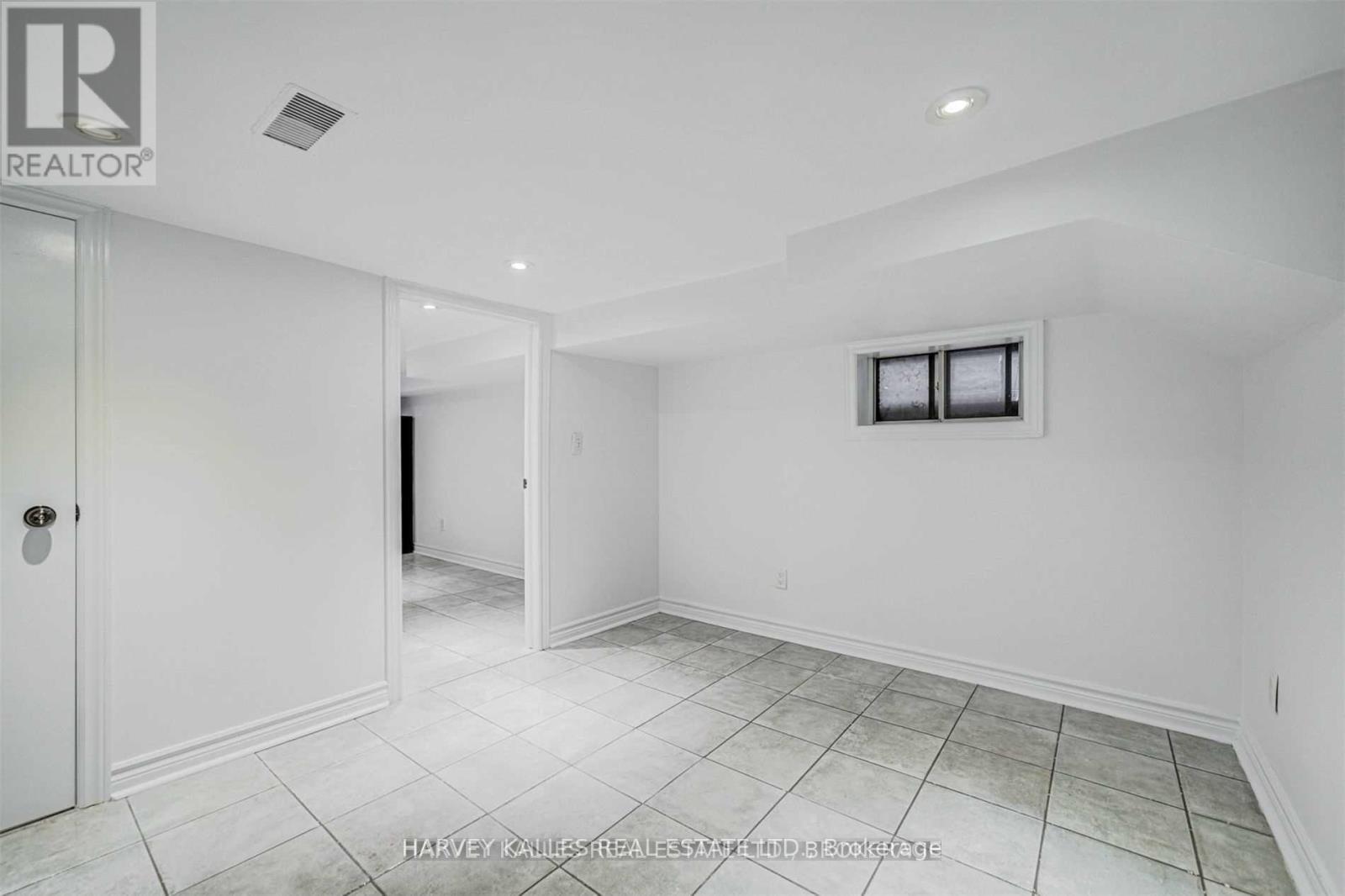 Lower - 184 Cedric Avenue, Toronto, Ontario  M6C 3X8 - Photo 13 - C13172438