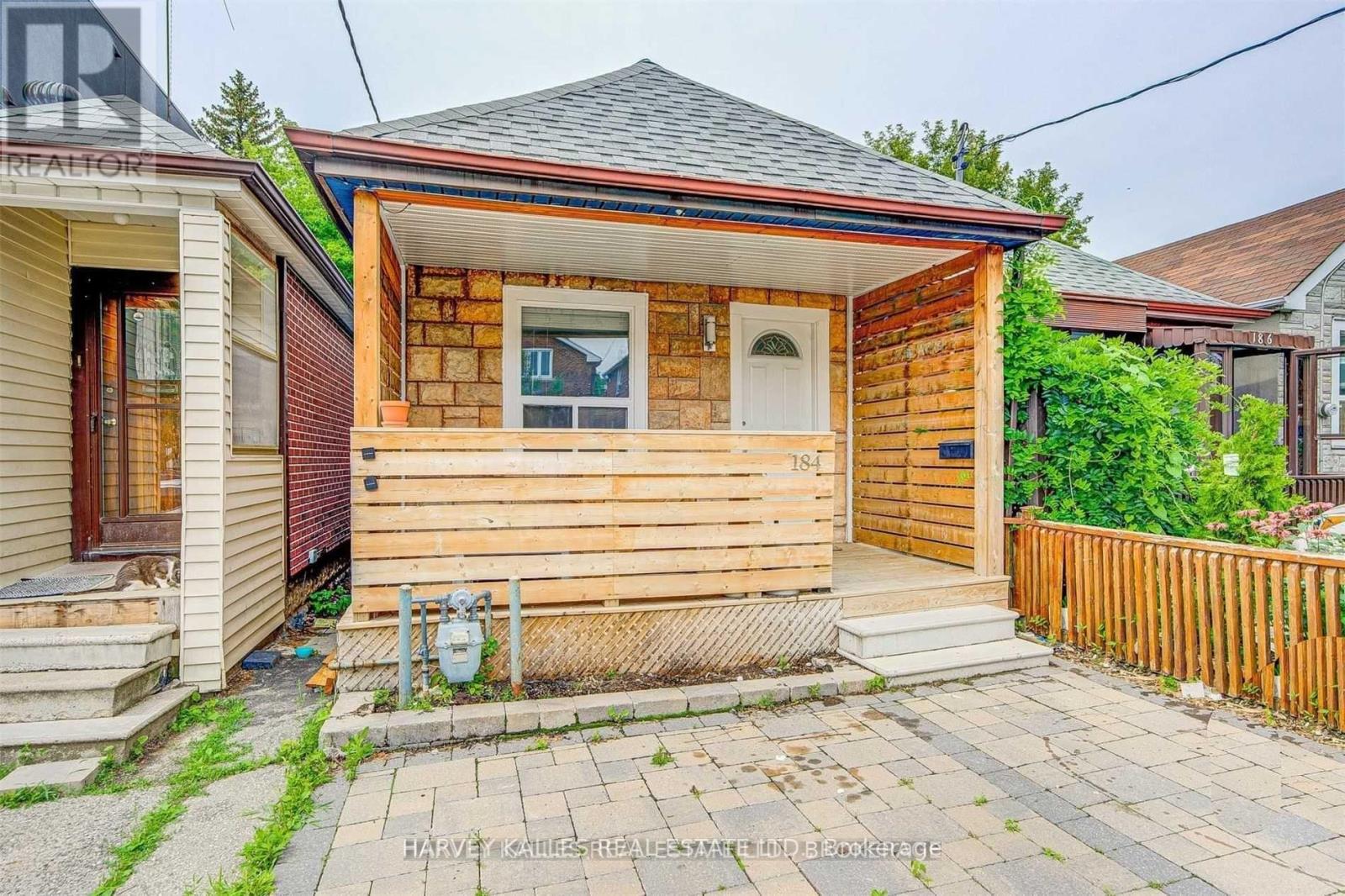 Lower - 184 Cedric Avenue, Toronto, Ontario  M6C 3X8 - Photo 2 - C13172438