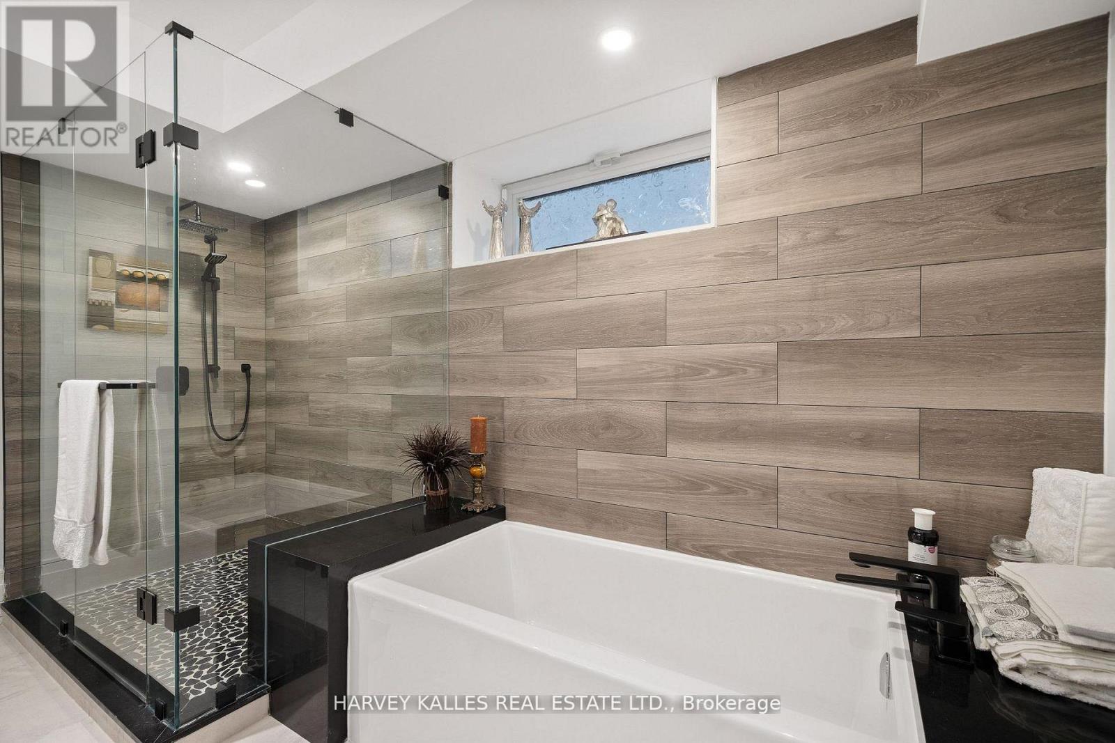 140 Sandringham Drive, Toronto, Ontario  M3H 1E3 - Photo 39 - C13175004