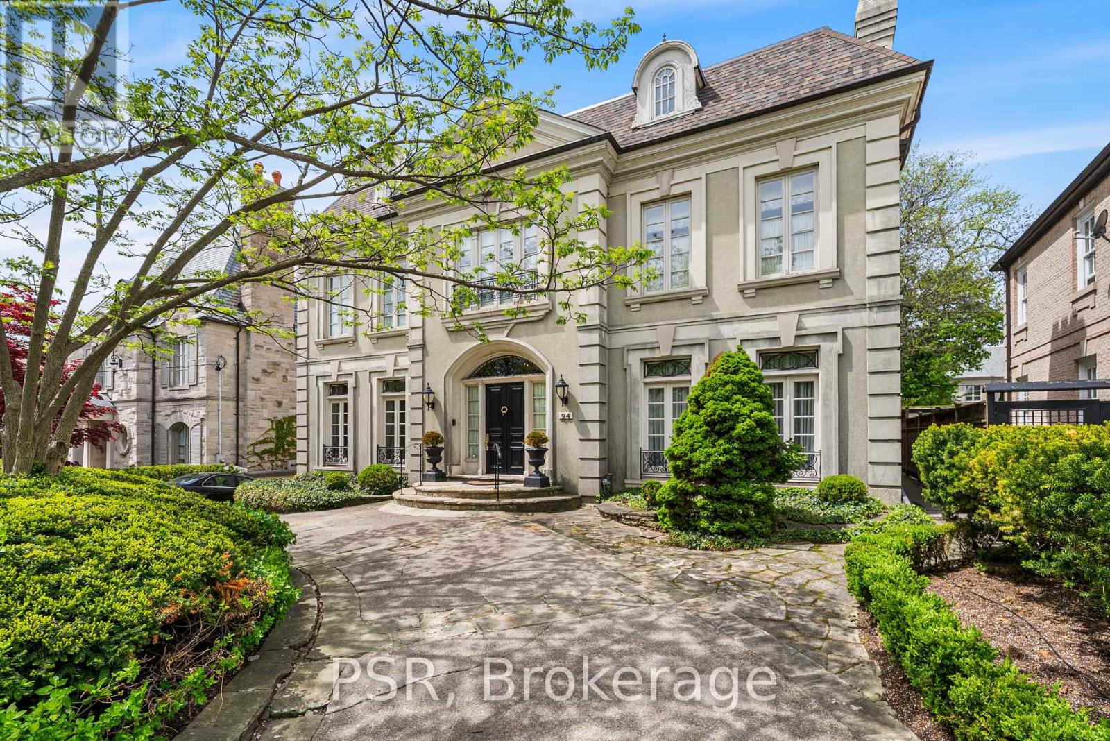 94 DUNVEGAN ROAD, Toronto, Ontario