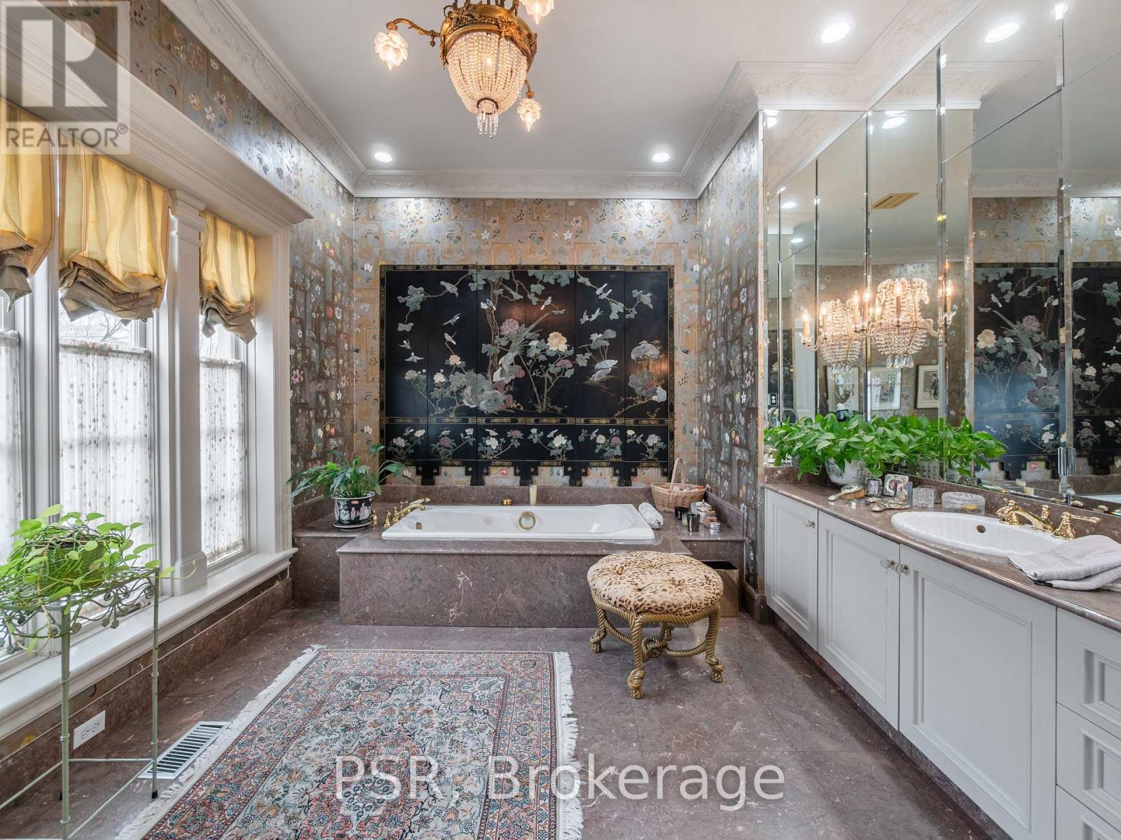 94 Dunvegan Road, Toronto, Ontario M4V 2P7 - Photo 25 - C13184614