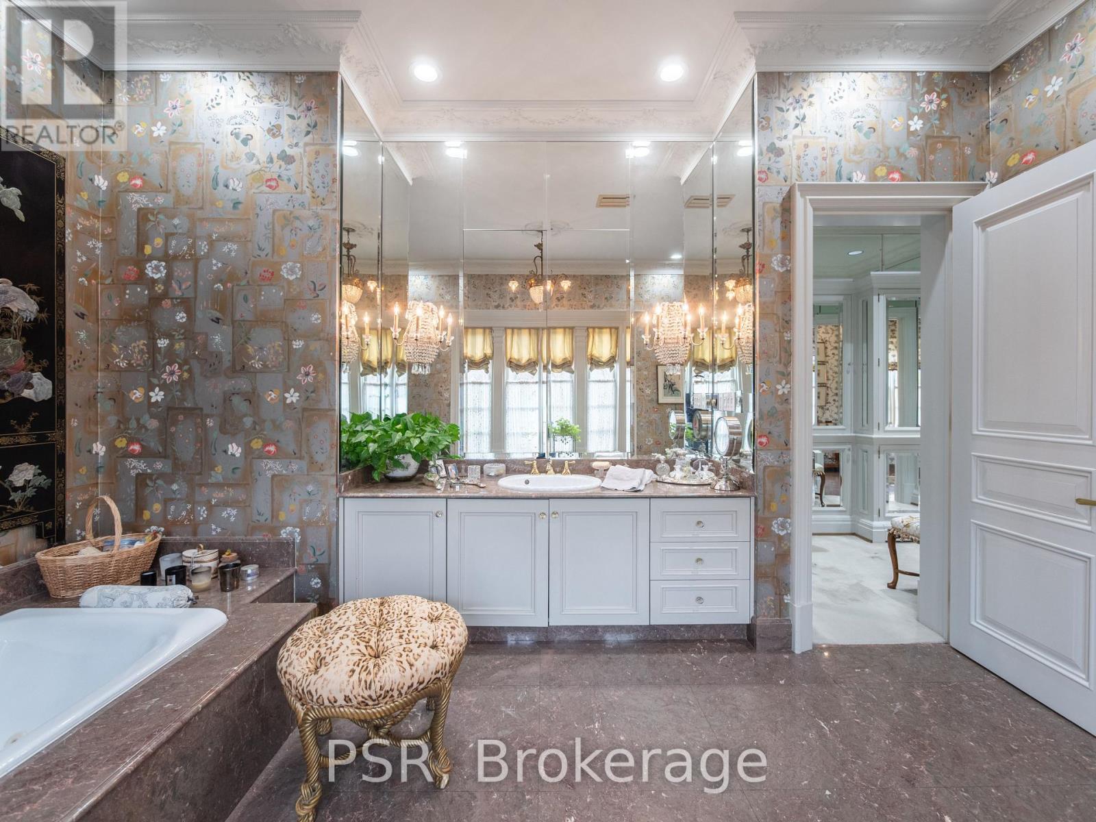94 Dunvegan Road, Toronto, Ontario M4V 2P7 - Photo 26 - C13184614