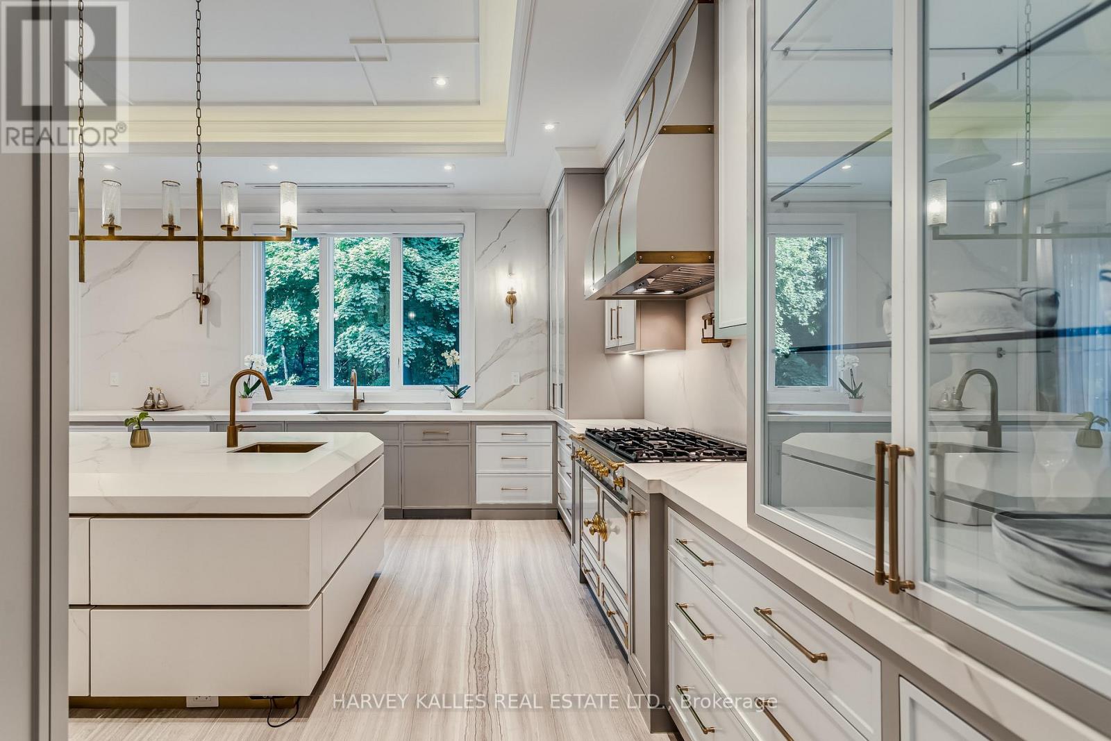 34 Medalist Road, Toronto, Ontario  M2P 1Y5 - Photo 18 - C13207292