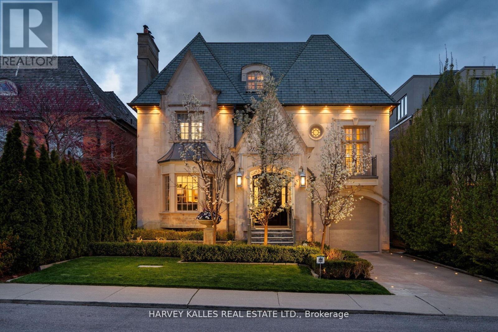 215 Dunvegan Road, Toronto, Ontario M5P 2P2 - Photo 46 - C13211206
