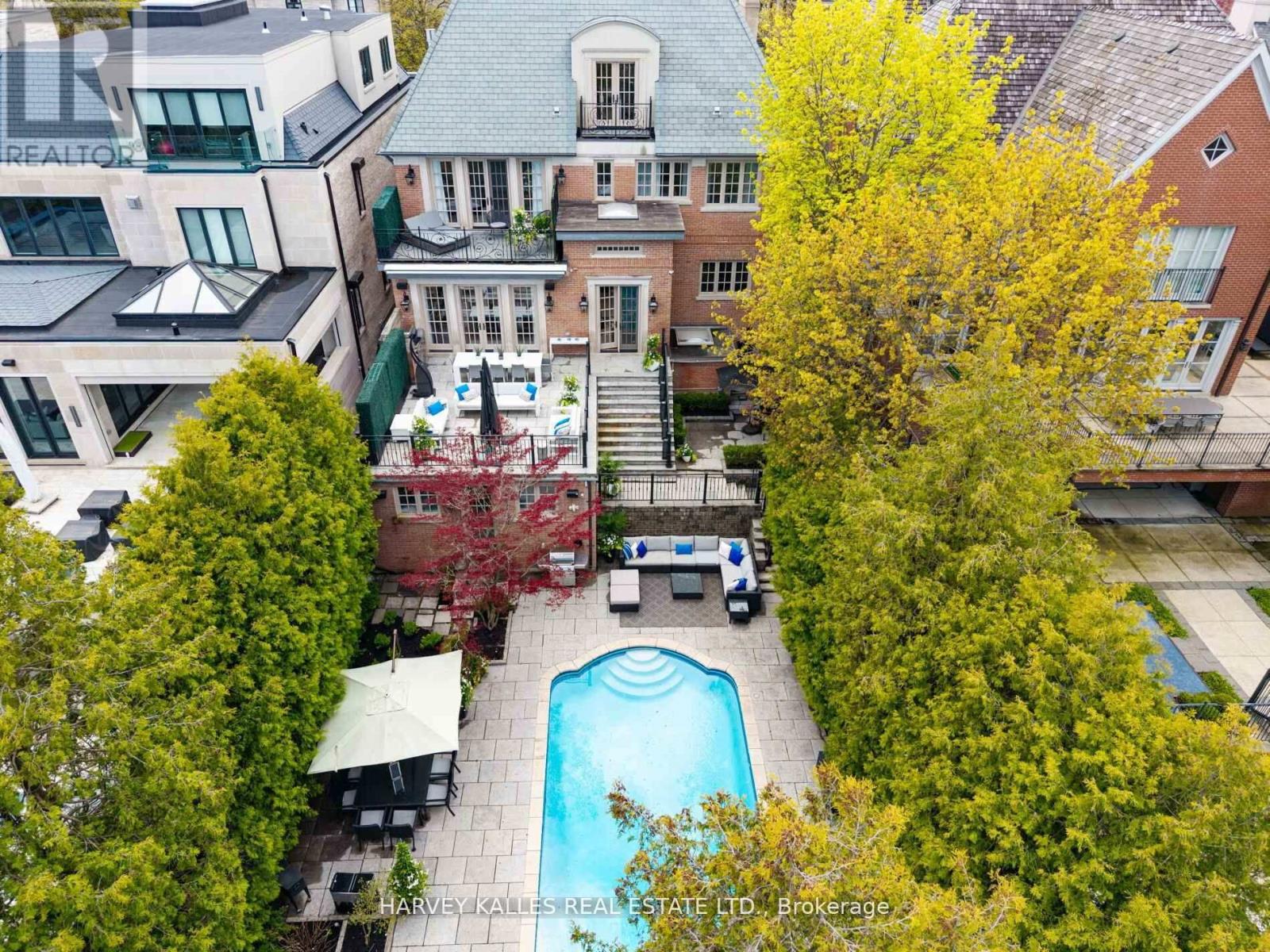 215 Dunvegan Road, Toronto, Ontario M5P 2P2 - Photo 6 - C13211206